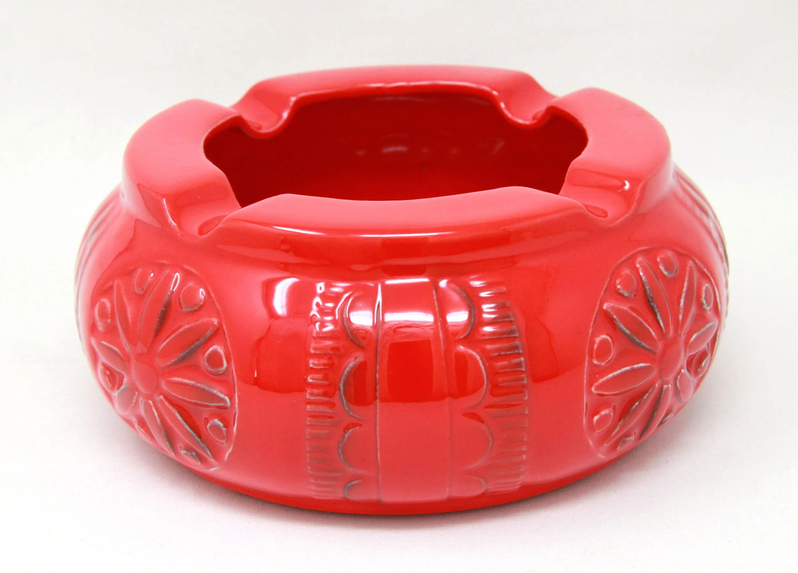 Vintage Mid Century Modern California Art Pottery Red Deep Cigar Ashtray - 2