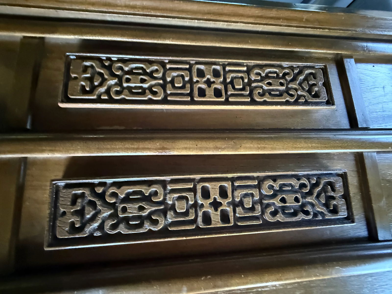 Mid-Century Bassett Furniture Walnut Brutalist Highboy Dresser - 7