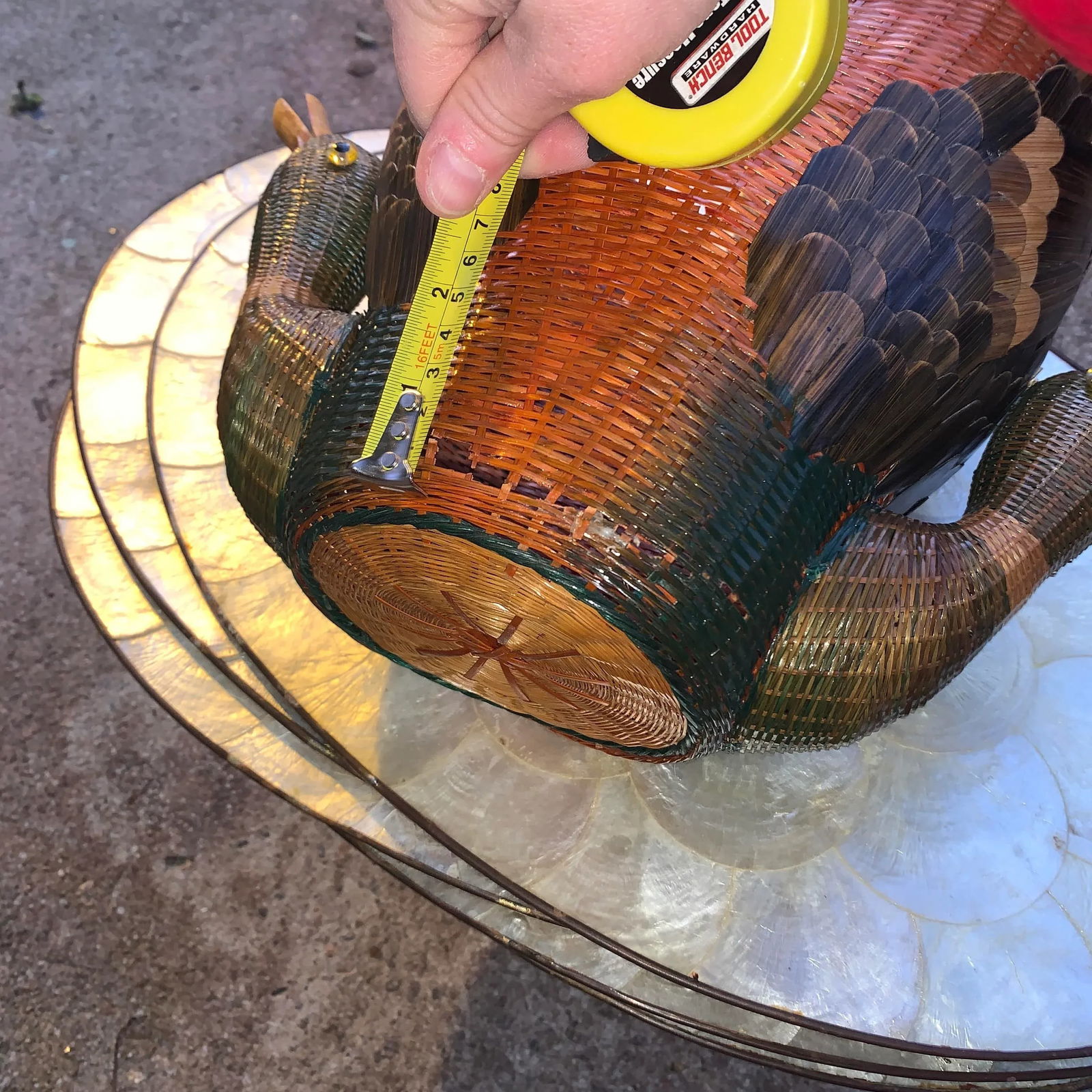 1980s Earth-Tone Double Headed Geese Basket With Handle - 9