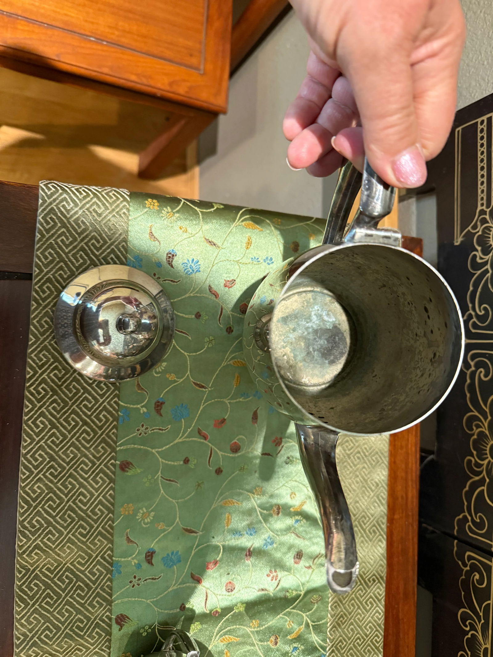 1940s Oneida Silversmiths Silver Plated 3-Piece Tea Set Pitcher, Creamer & Sugar Bowl Set - 7