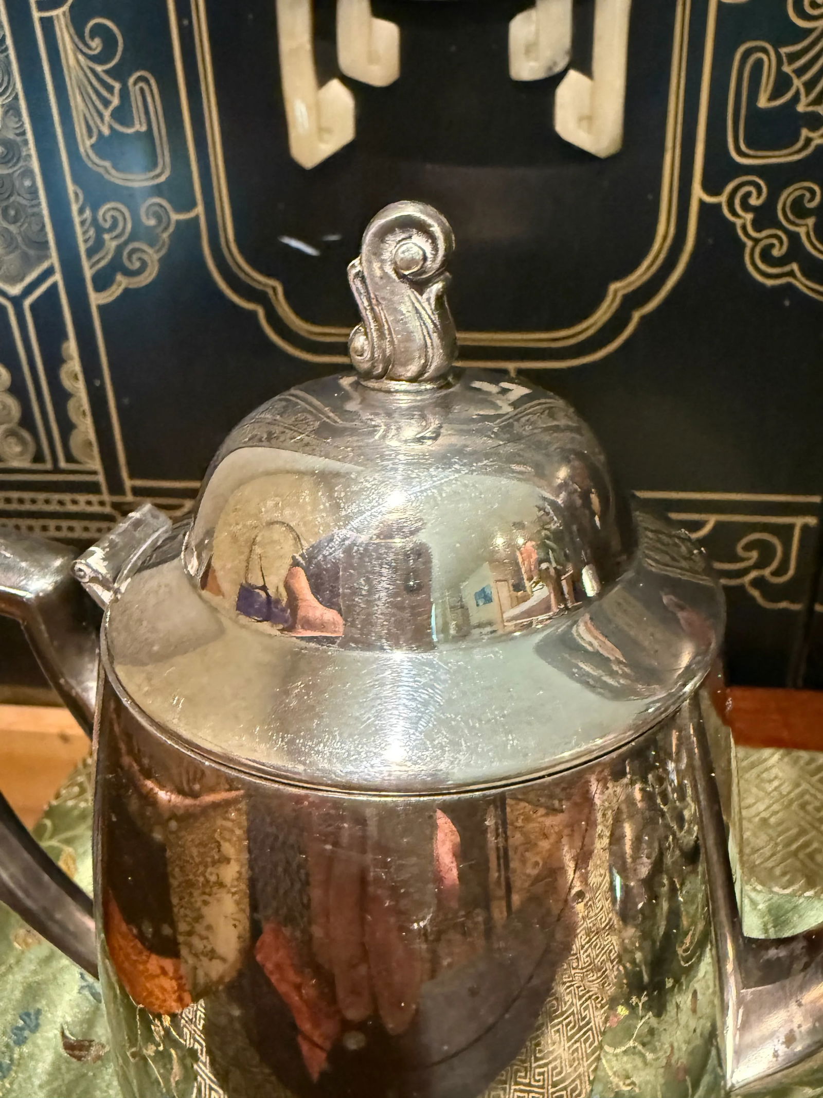 1940s Oneida Silversmiths Silver Plated 3-Piece Tea Set Pitcher, Creamer & Sugar Bowl Set - 8