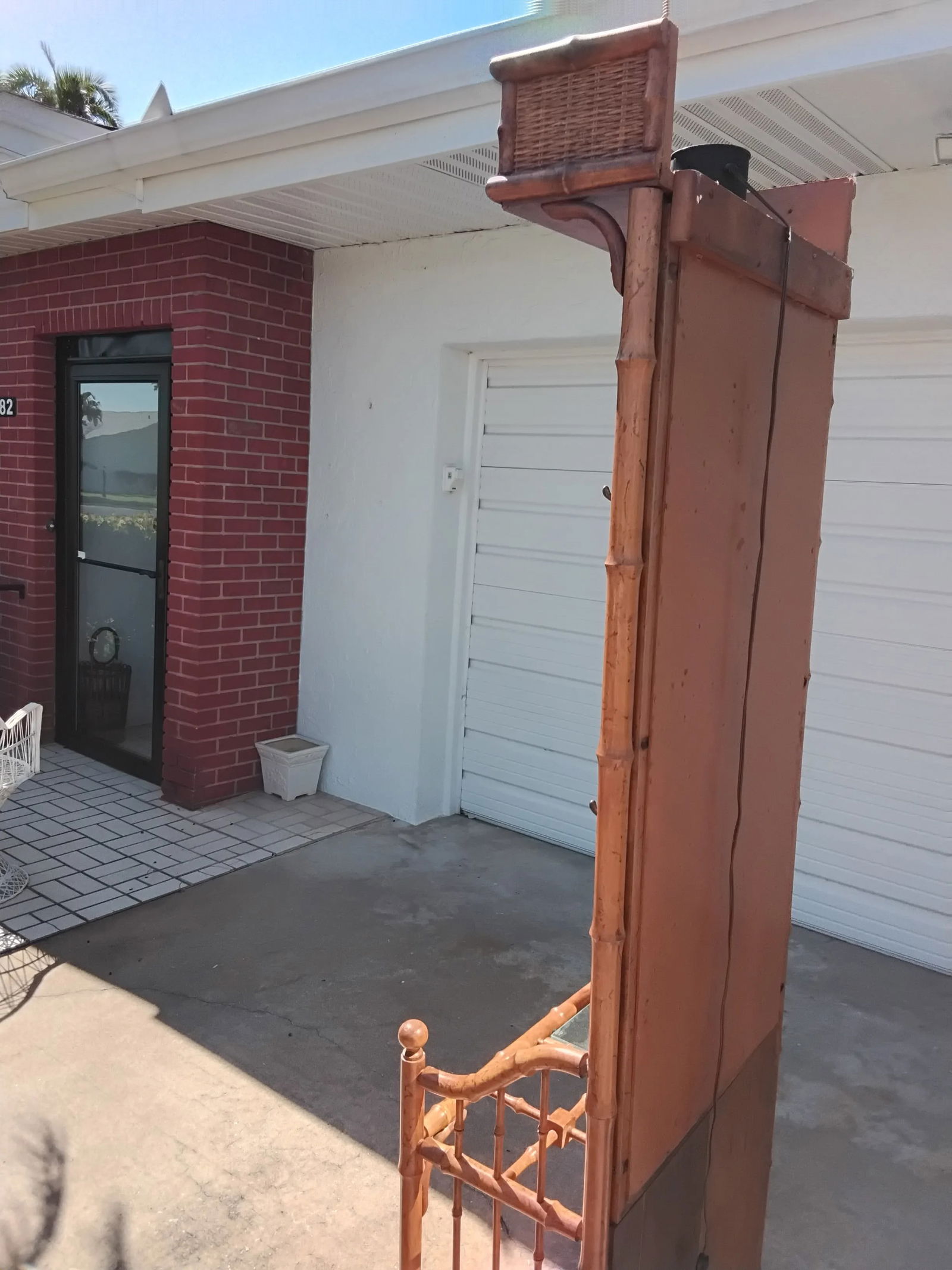 1980s Faux Bamboo and Wicker Hall Tree - 10