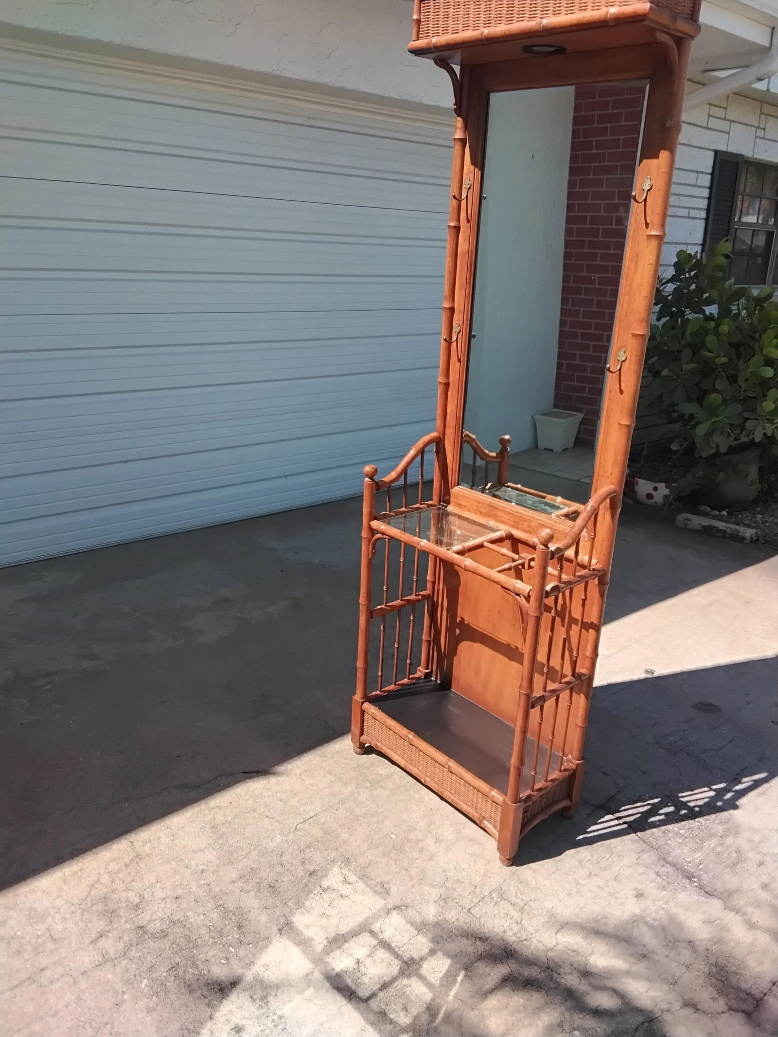 1980s Faux Bamboo and Wicker Hall Tree - 2