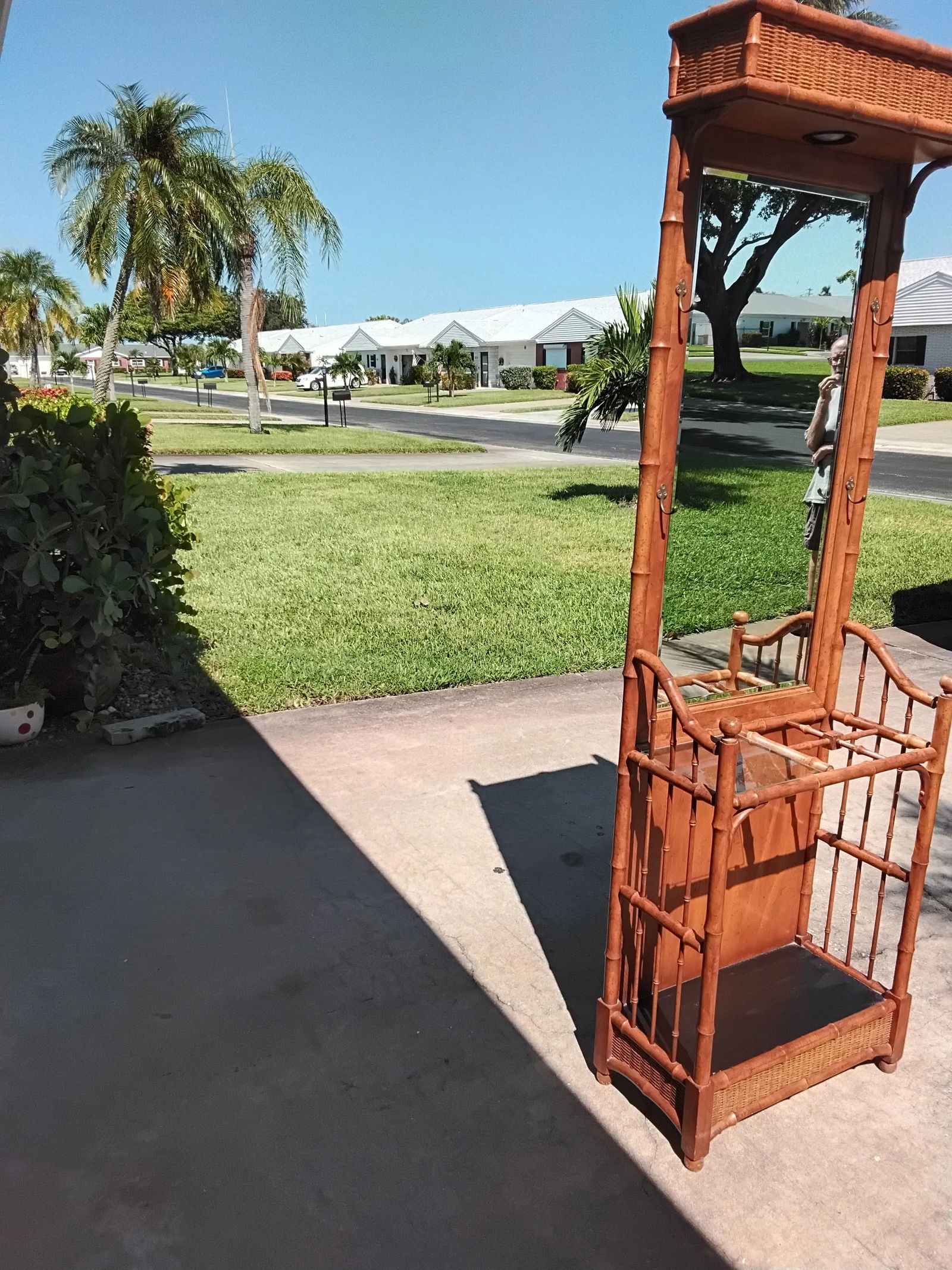 1980s Faux Bamboo and Wicker Hall Tree - 6