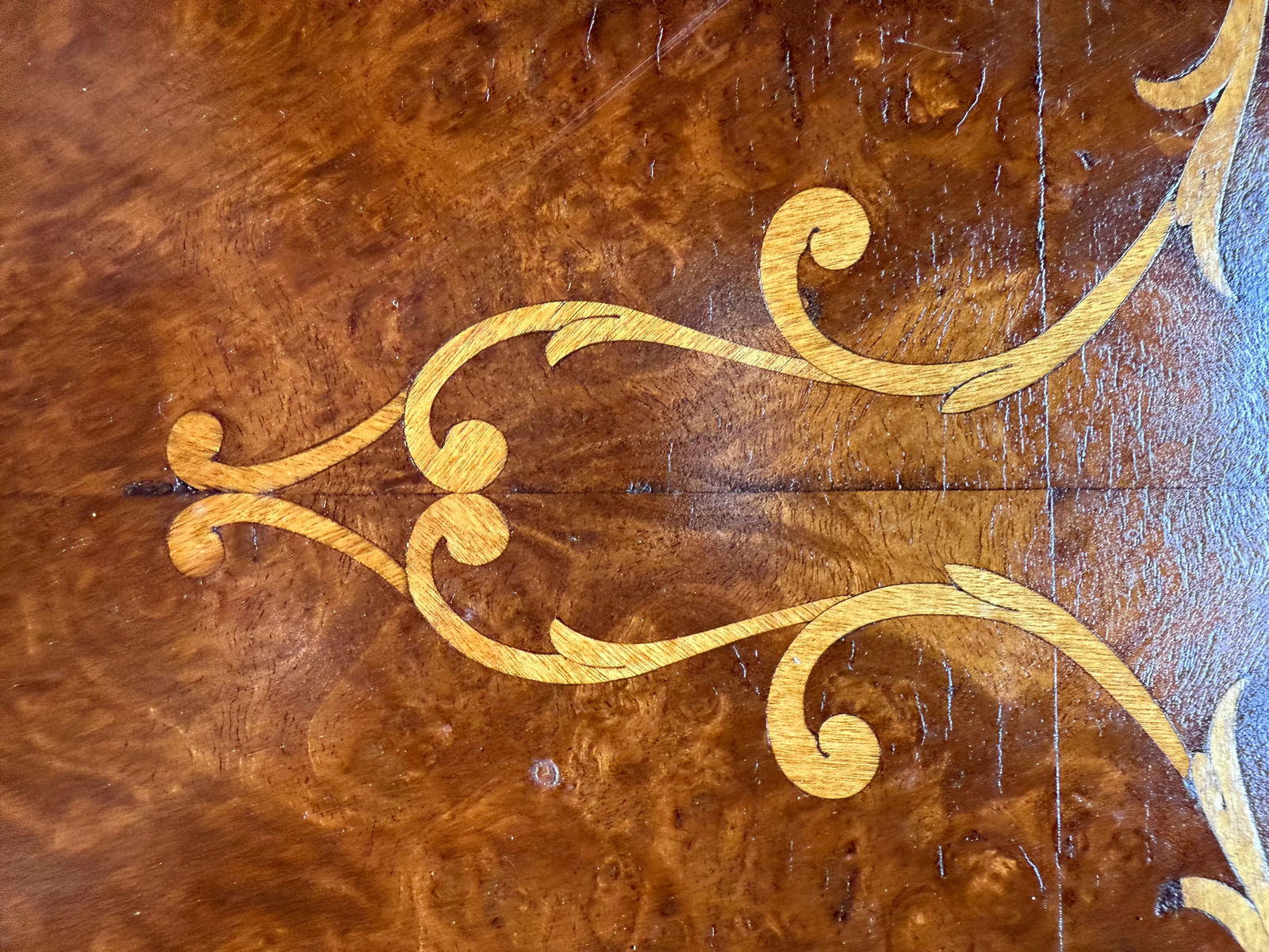 Walnut Burlwood Inlay Table 19th Century Rococo Revival - 7