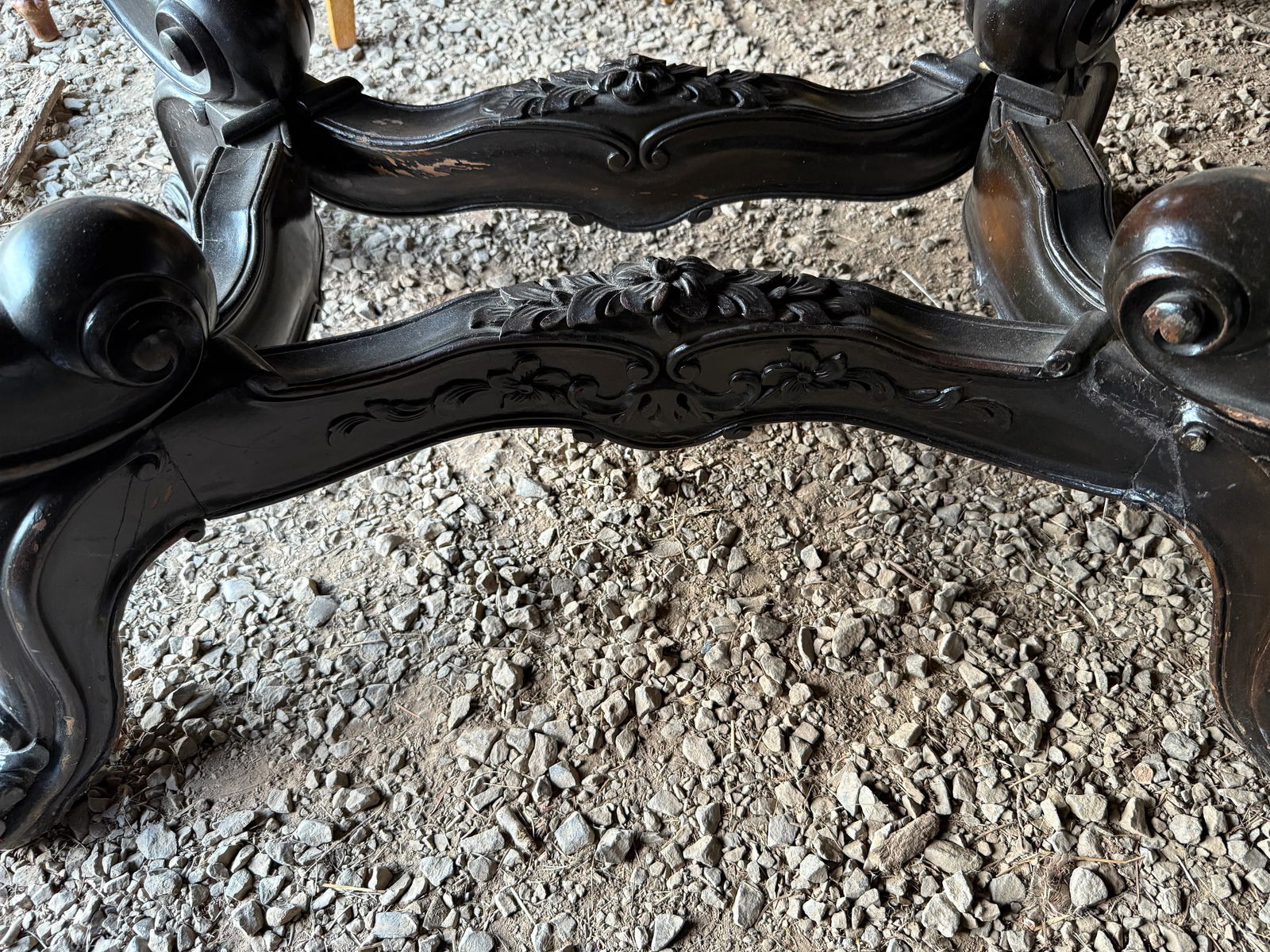 Walnut Burlwood Inlay Table 19th Century Rococo Revival - 9