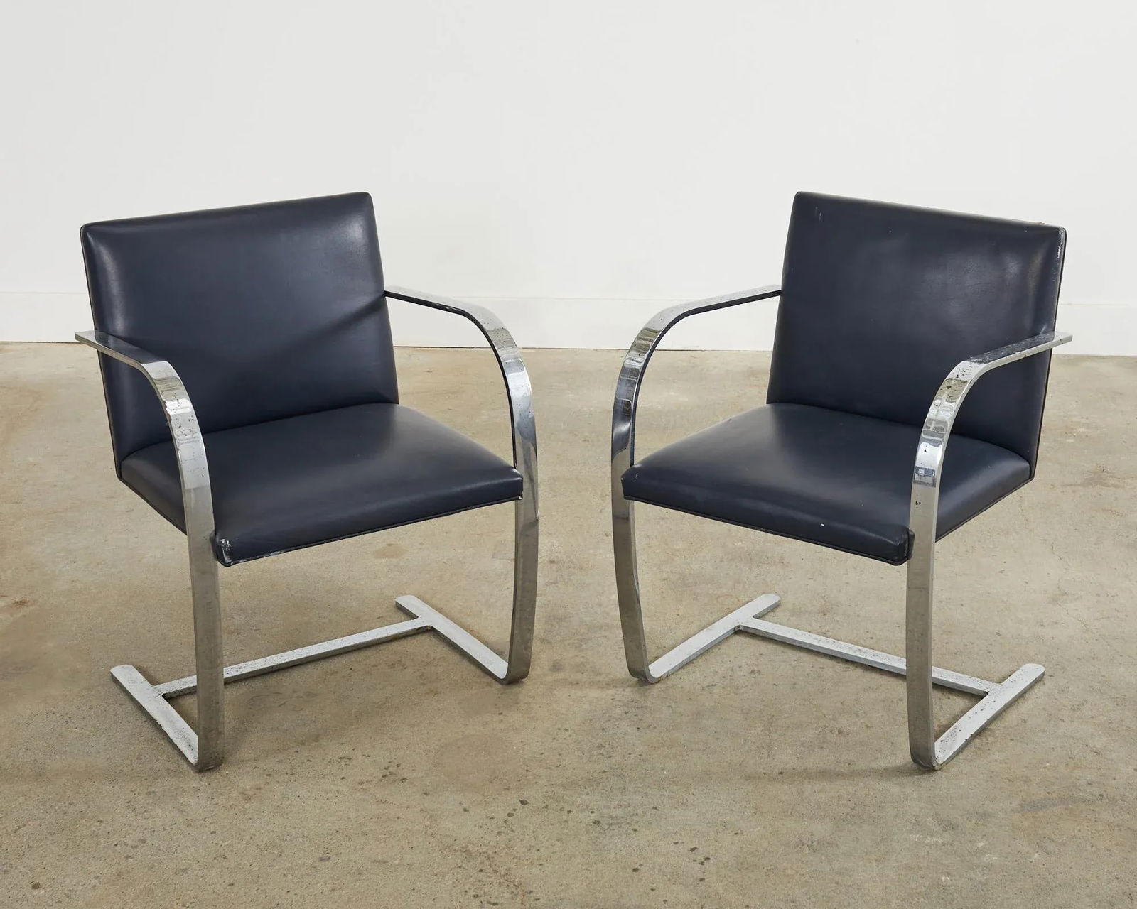 Mid 20th Century Pair of Mies Van Der Rohe for Knoll Flat Bar Brno Chairs - 4