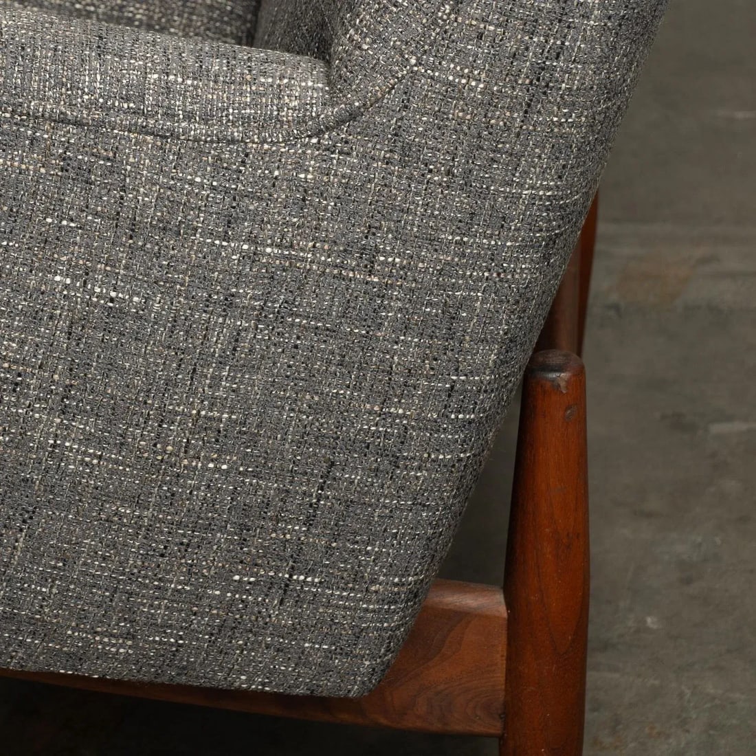 1950s Jens Risom Signed Club Lounge Chairs Walnut With New Knoll Textile Upholstery - A Pair - 12