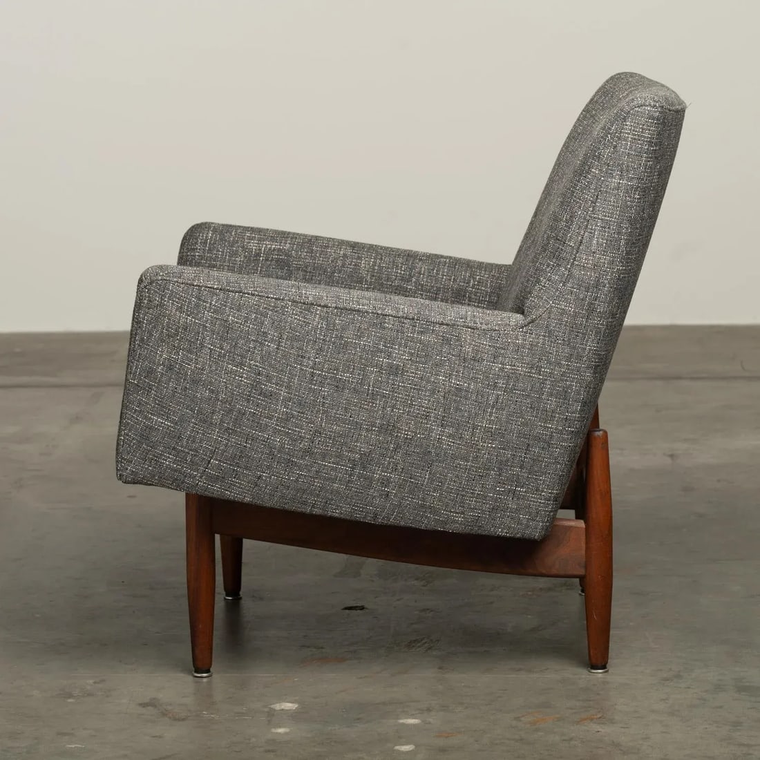 1950s Jens Risom Signed Club Lounge Chairs Walnut With New Knoll Textile Upholstery - A Pair - 8