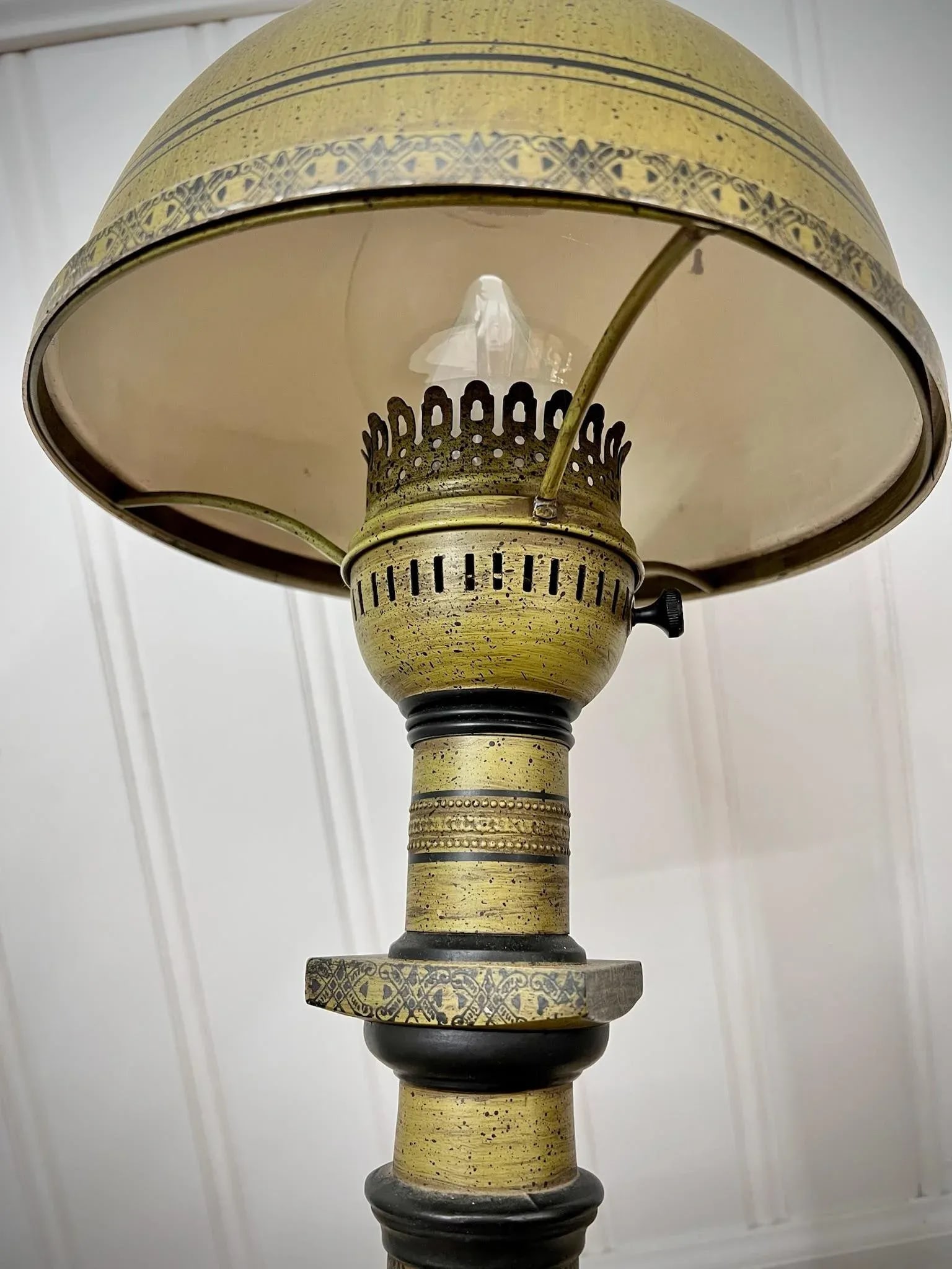 Vintage Tole Hurricane MCM Table Lamp - 2