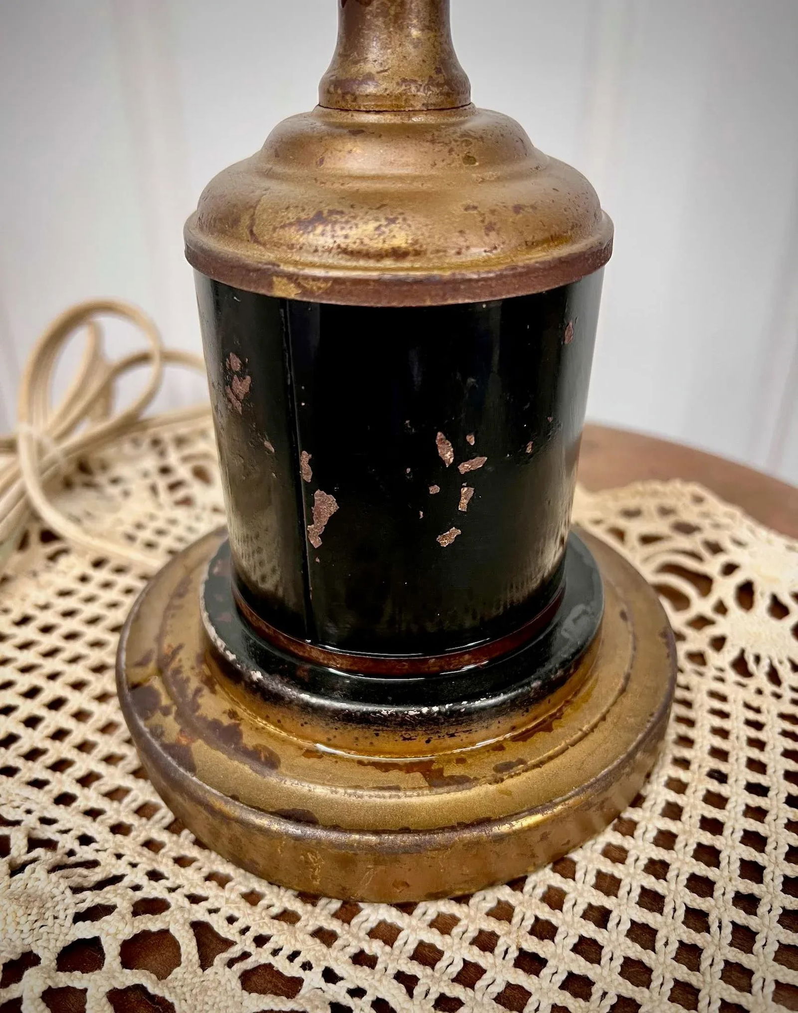 Mid 19th Century Frederick Cooper French Neo Classical Hand Painted Gold Swirl and Crystal Enamel - 2