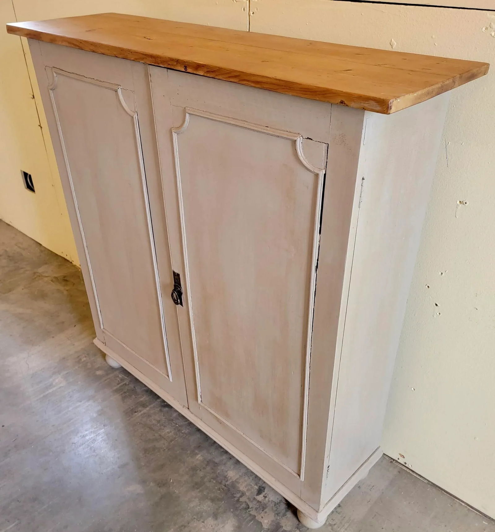 Antique Painted 2 Door Cupboard With Natural Pine Top and Original Key From England - Circa 1890 - 3