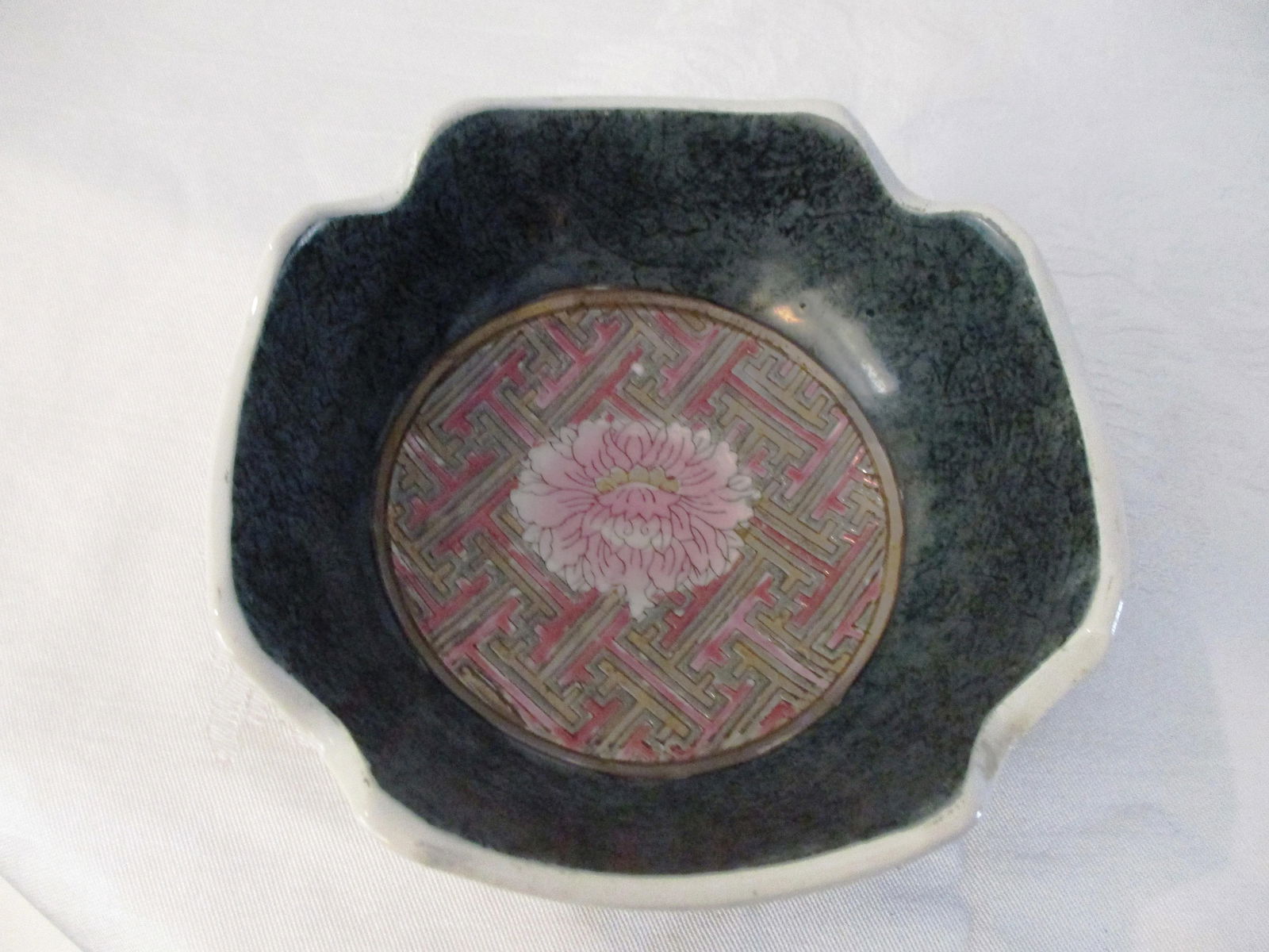 1980s Toyo Macau Lotus Flower Ceramic Bowl - 2