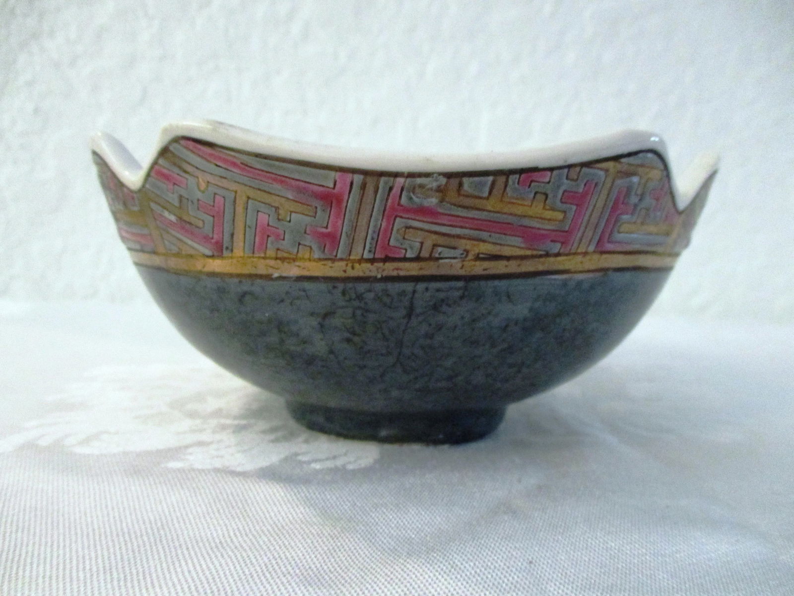 1980s Toyo Macau Lotus Flower Ceramic Bowl - 4