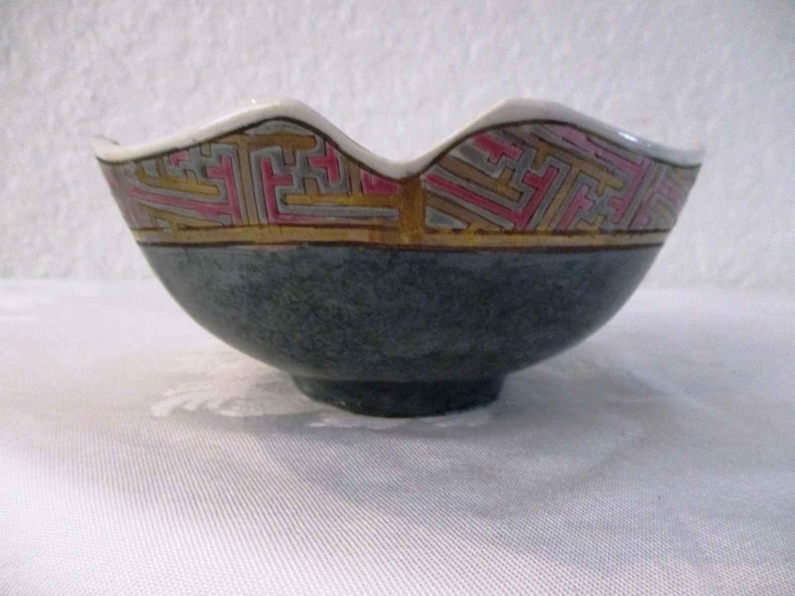 1980s Toyo Macau Lotus Flower Ceramic Bowl - 5