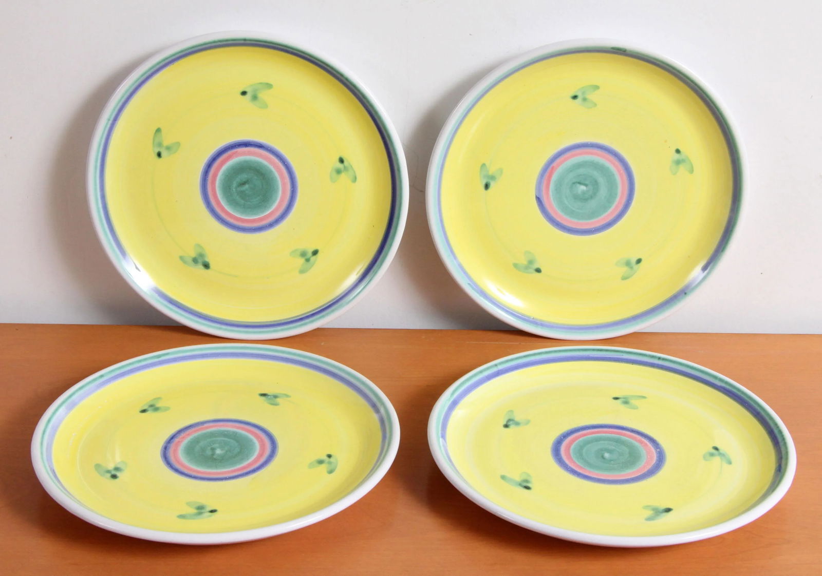 Vintage Italian Yellow Faience Hand Painted Dinner Plates - Set of 4 - 2