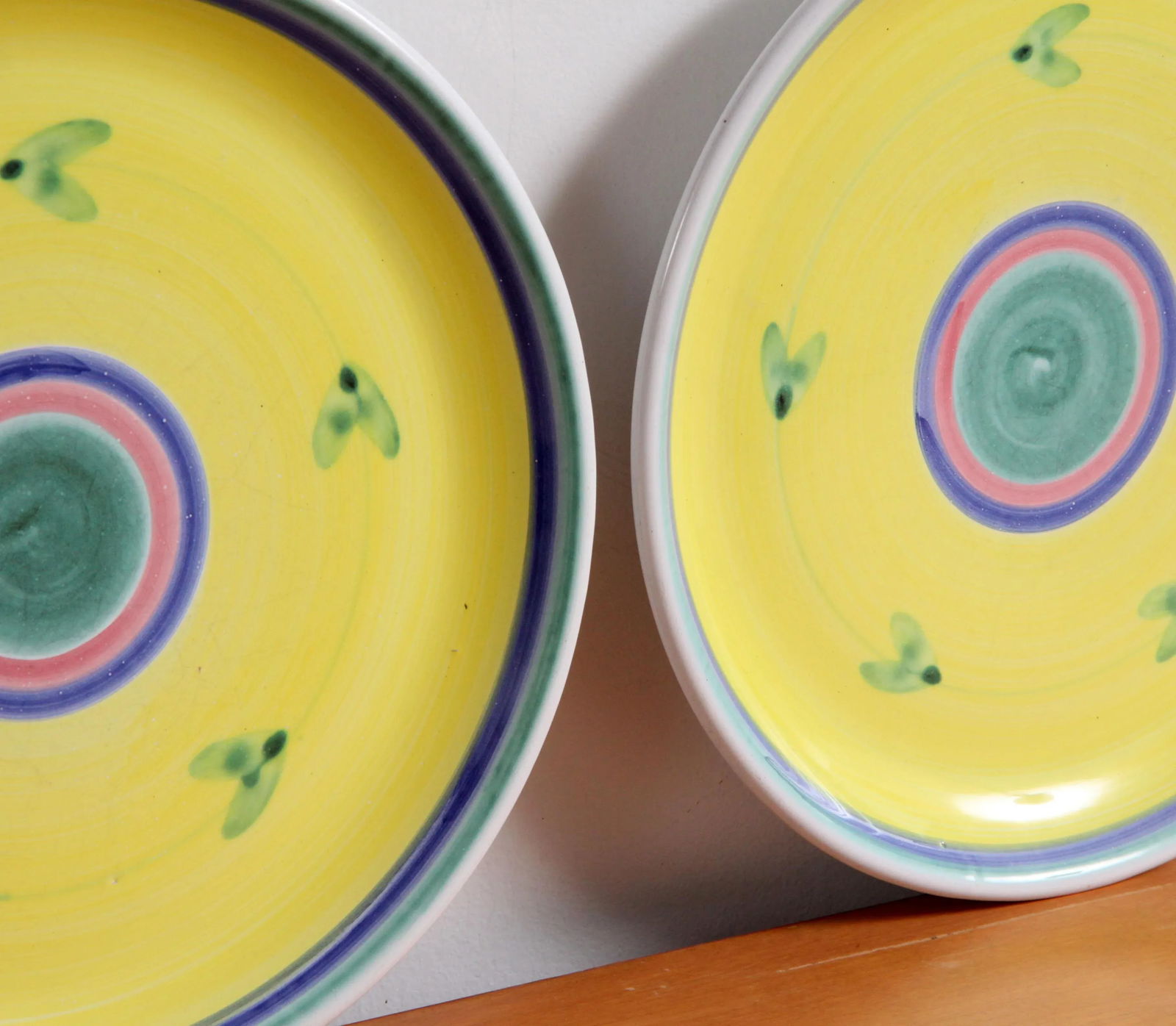 Vintage Italian Yellow Faience Hand Painted Dinner Plates - Set of 4 - 5