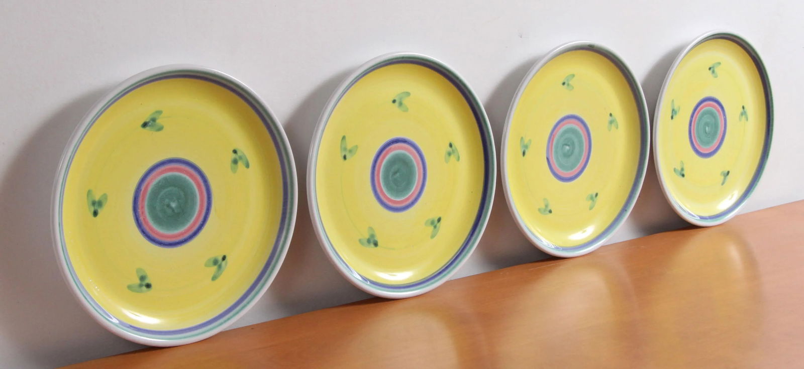 Vintage Italian Yellow Faience Hand Painted Dinner Plates - Set of 4 - 9