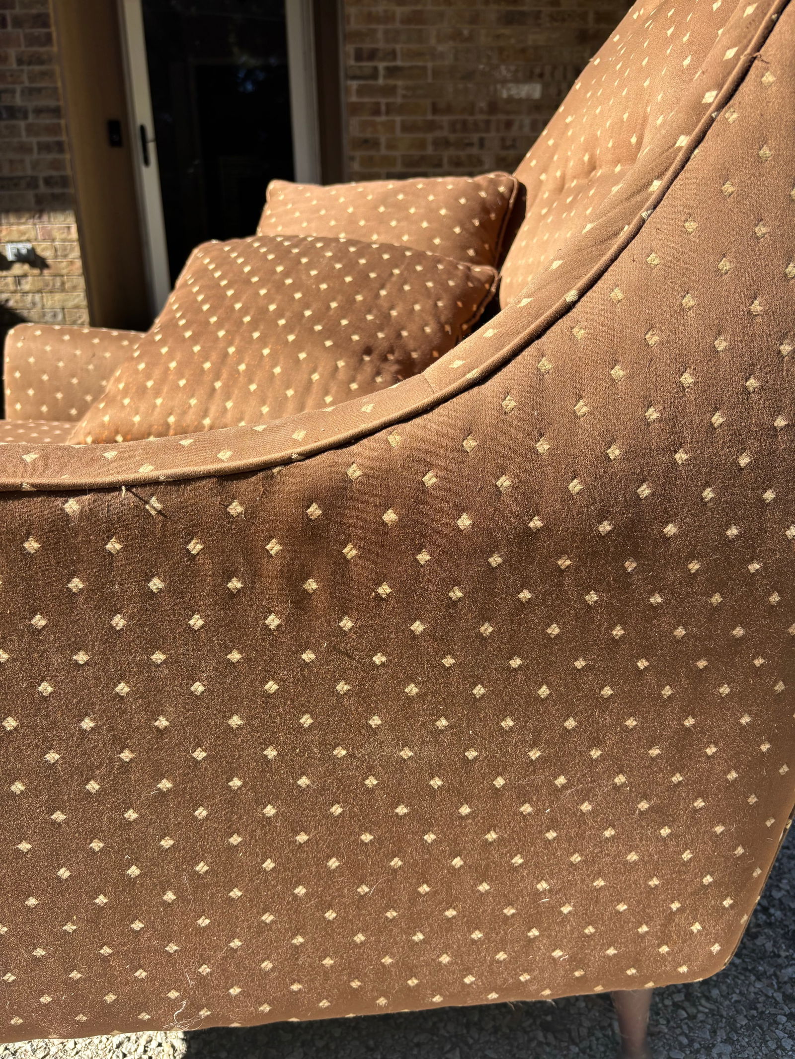 1960s Midcentury Modern Wingback Tufted Upholstered Chair With Two Pillows - 6