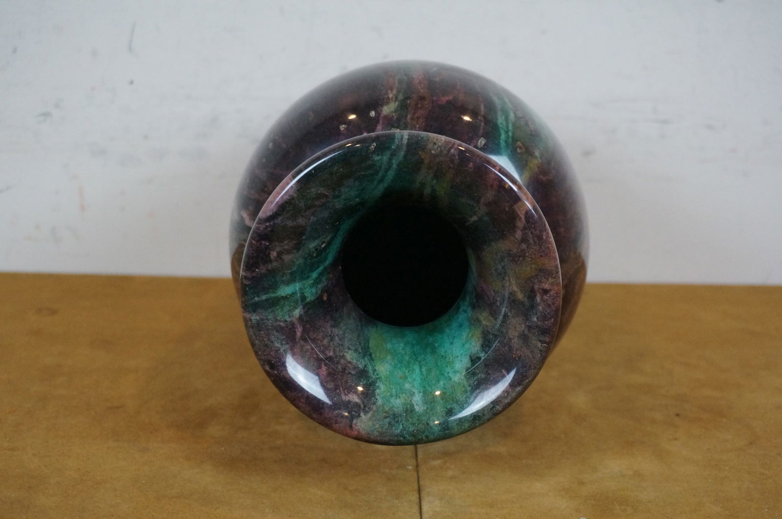 Vintage Chinese Purple & Green Carved Jade Marble Flower Vase - 6