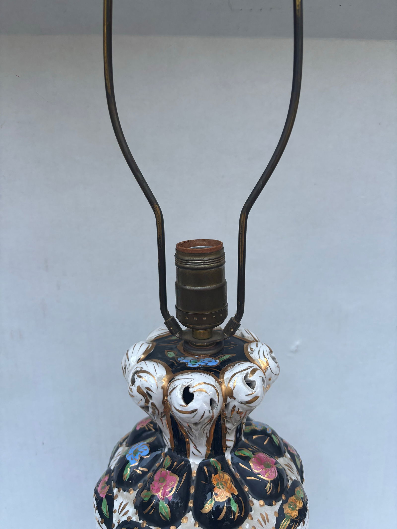 Antique Capodimonte Italian Porcelain Hand Painted Flower Table Lamp, Brass Base - 5