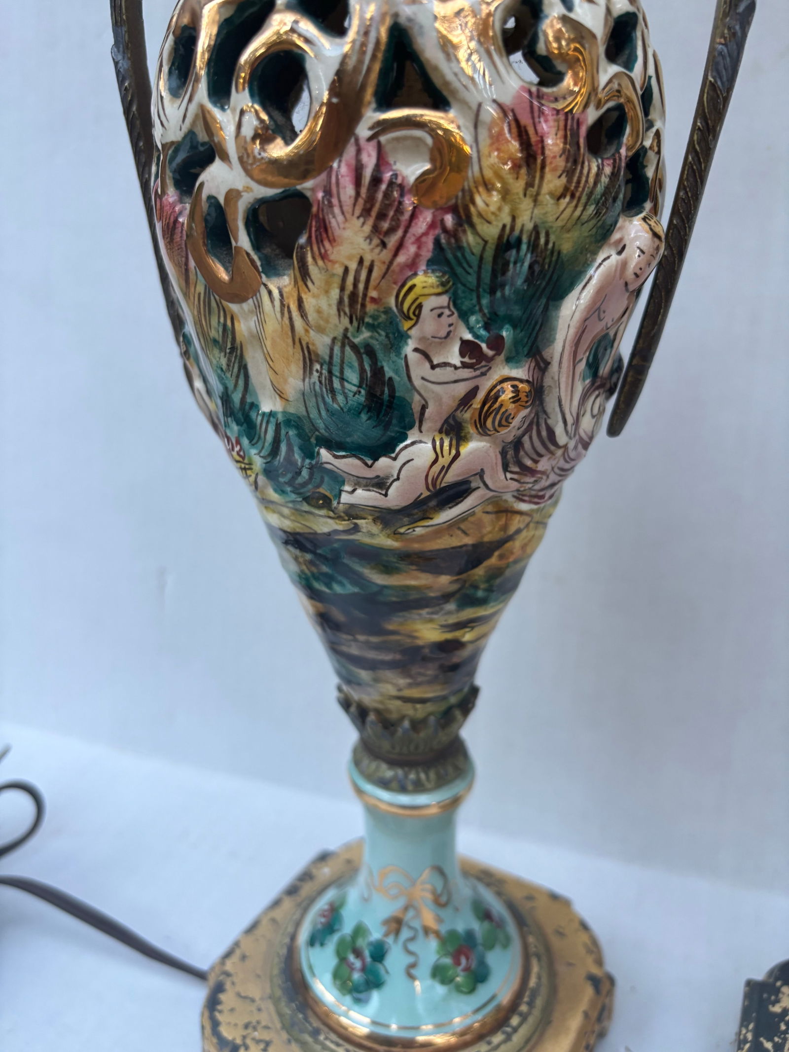 Early 19th Century Two Matching Antique Capodimonte Italian Pottery Lamps With Nude Figures Portraye - 5