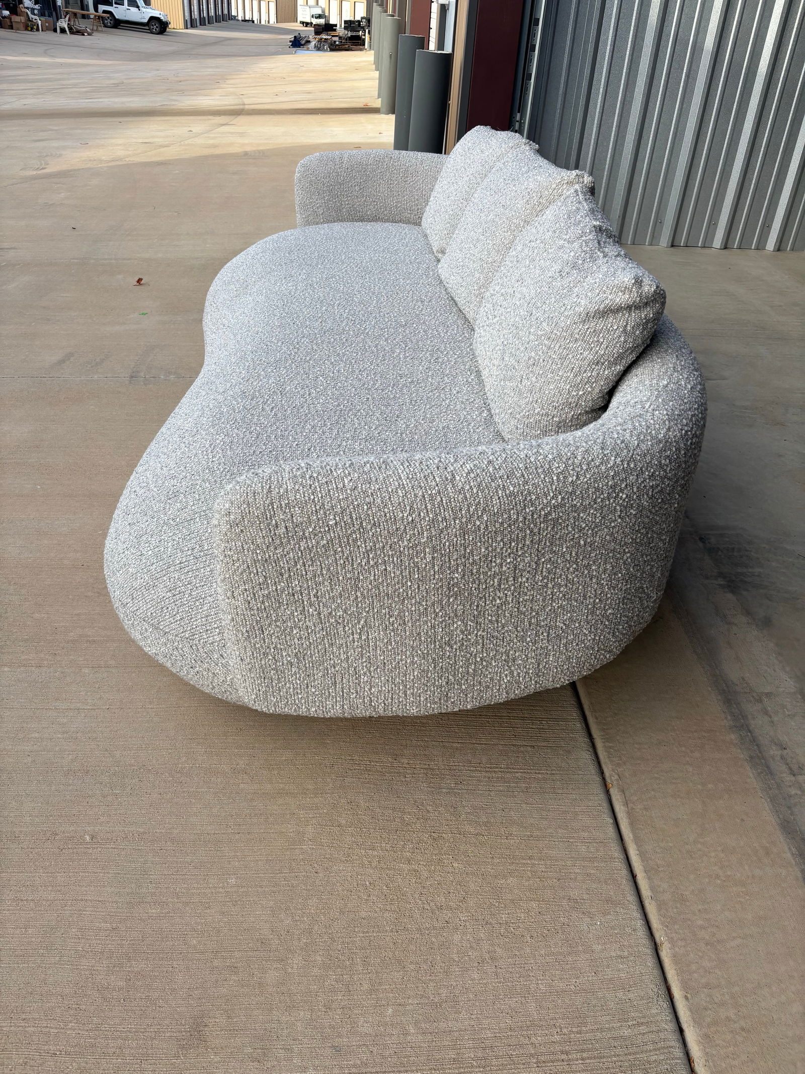 Oyster Beige Modern Curved Sofa, Paul Michael Company - 9