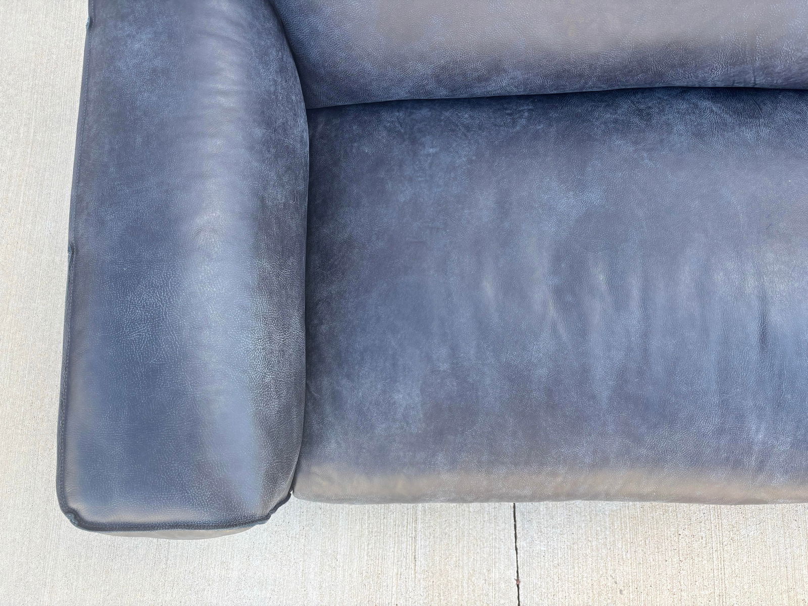 Valmont Charcoal Leather Modern Sofa Attributed to Paul Michael Company - 3