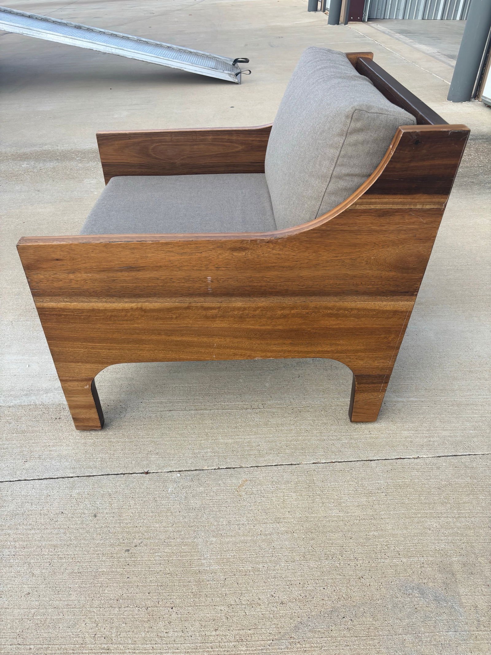 Modern Wooden Club Linen Chair - 7