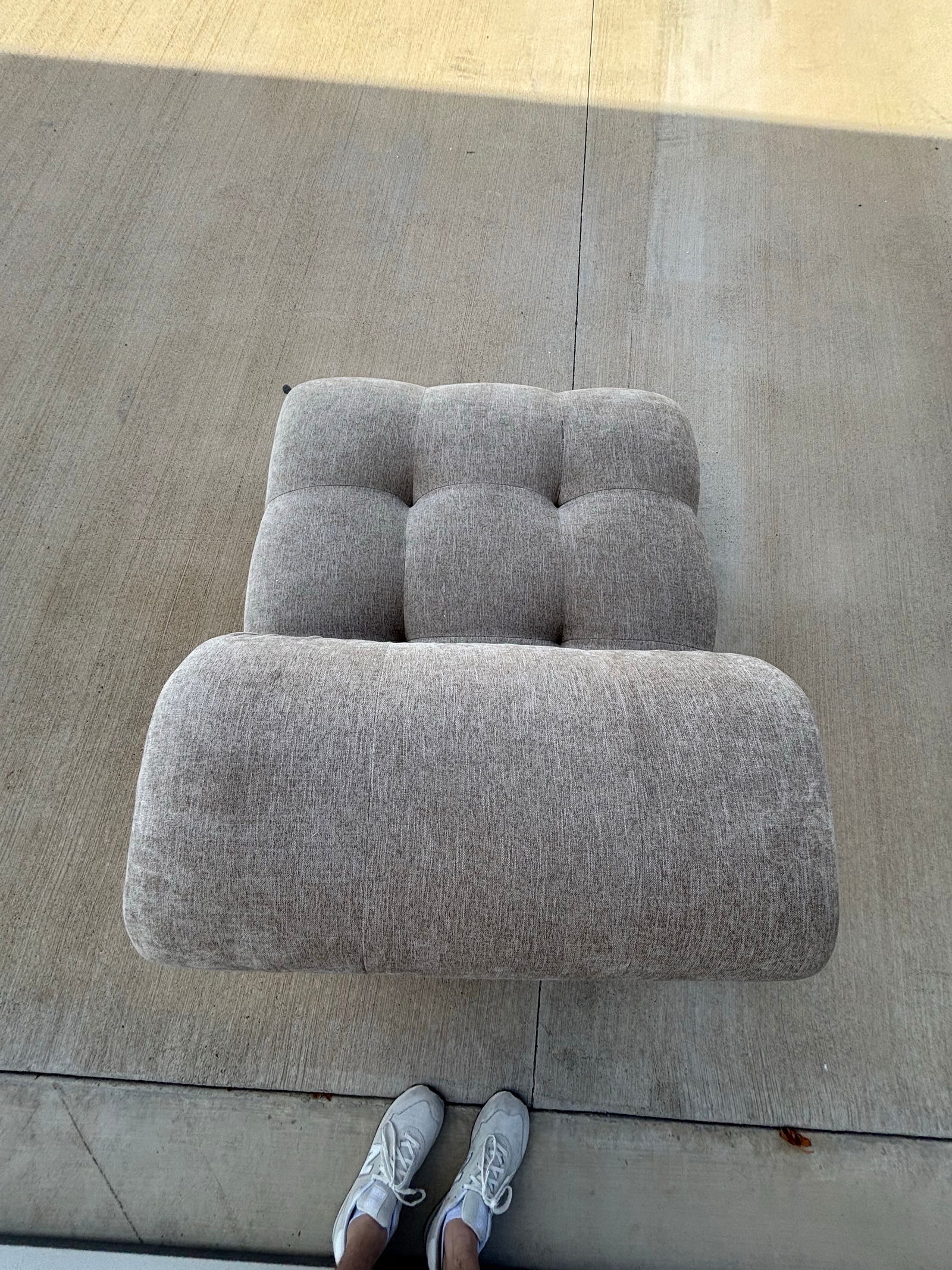 Modern and Minimalist Light Gray Bubble Chair - 4