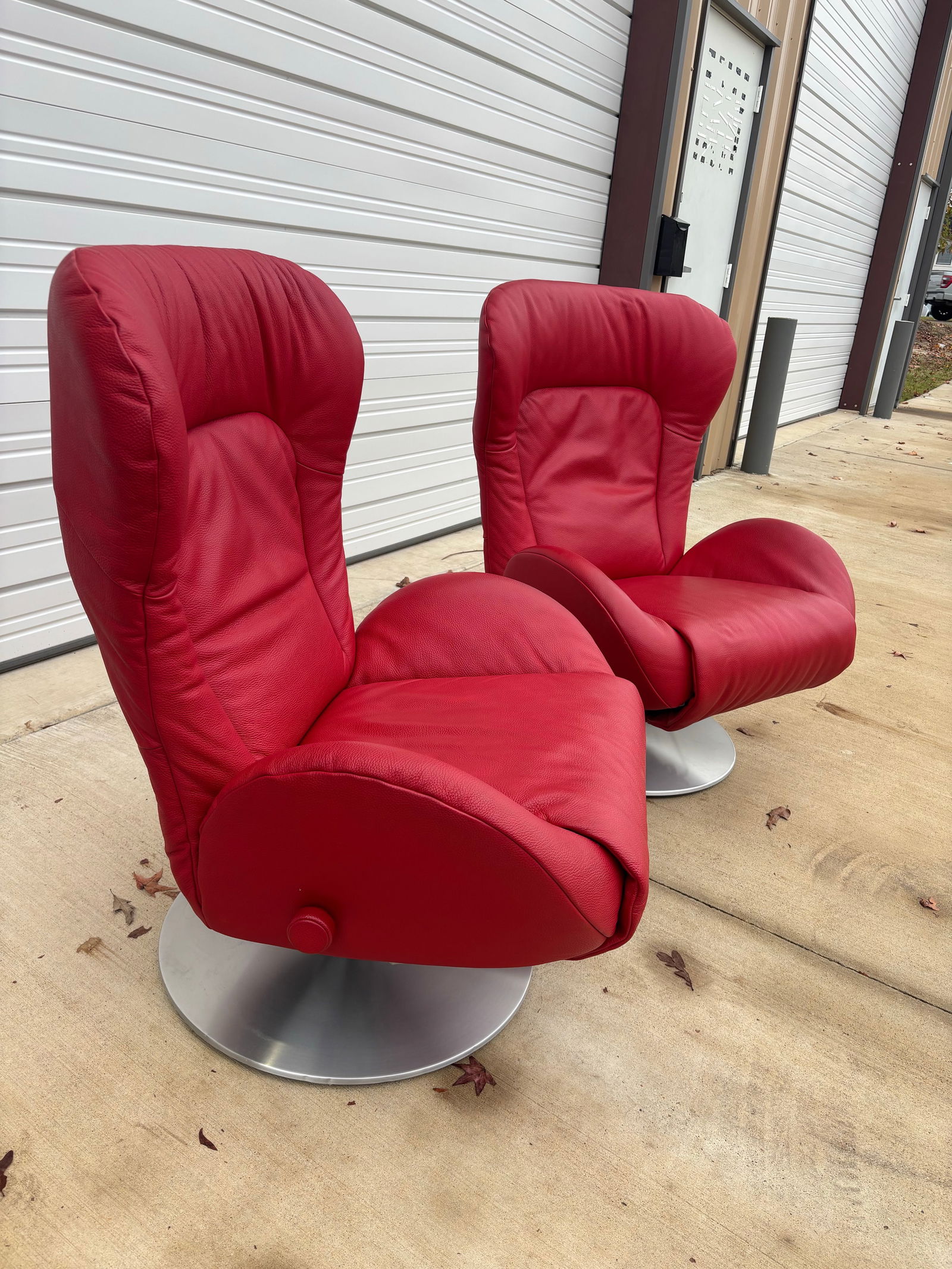 1970s Lafer Pair of Red Leather Reclining Lounge Chairs - 9