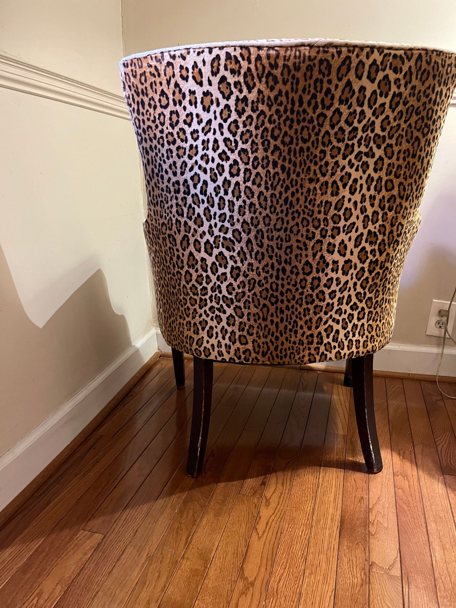Vintage Leopard Print Armchair - 7