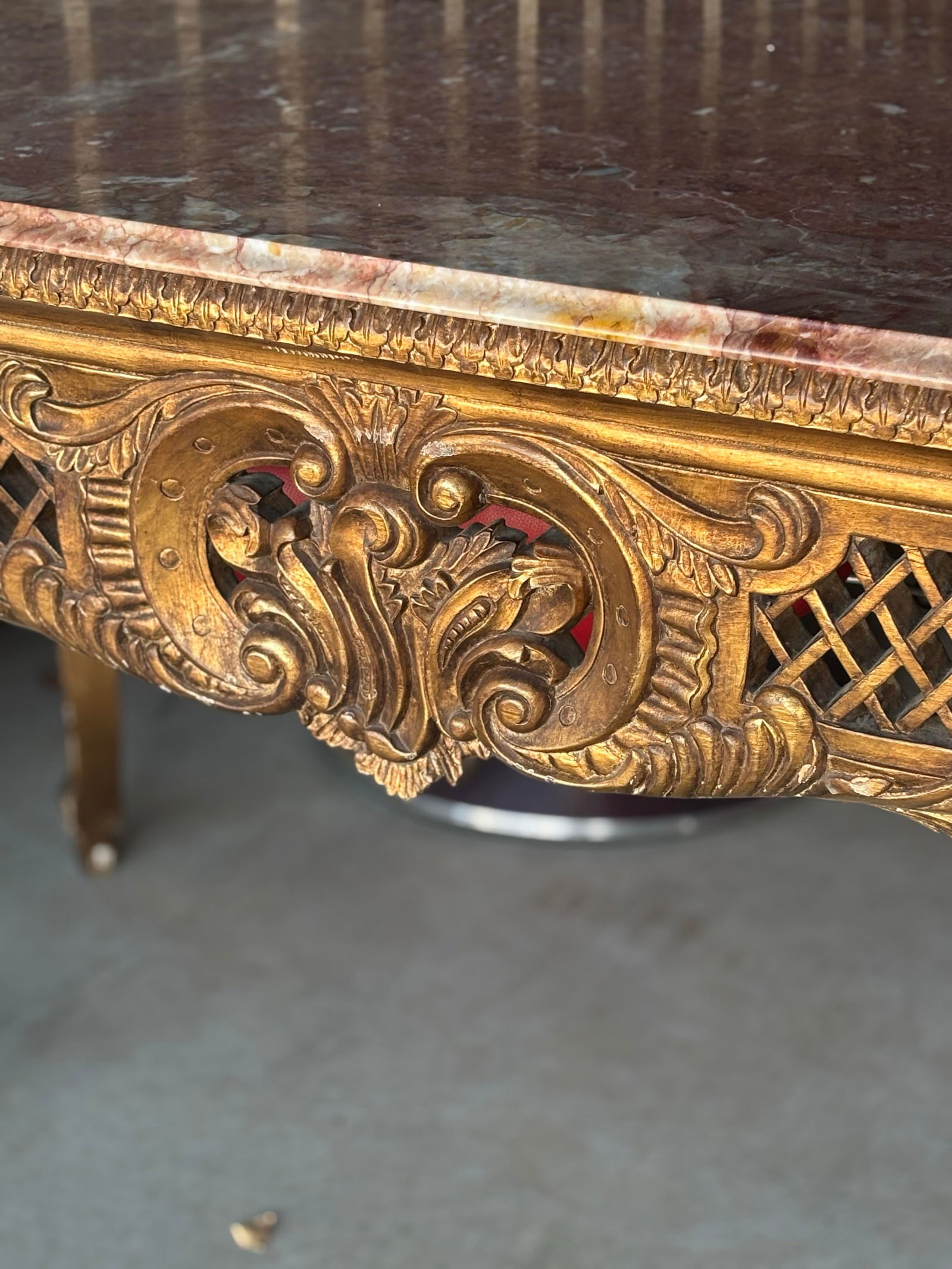 Late 19th Century Louis XIV-style Gilded Wood and Pink Marble Top Console Table - 4