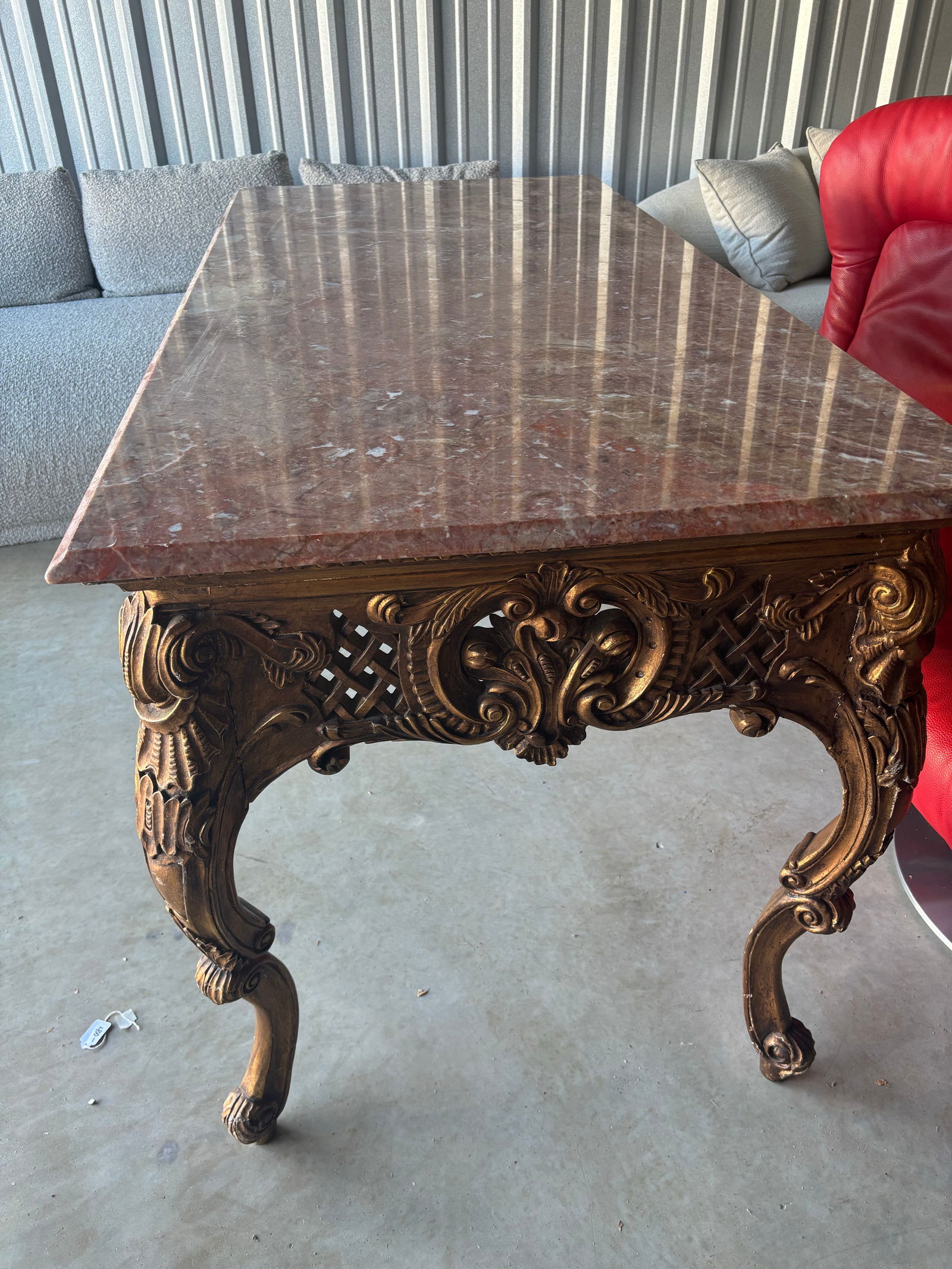 Late 19th Century Louis XIV-style Gilded Wood and Pink Marble Top Console Table - 6