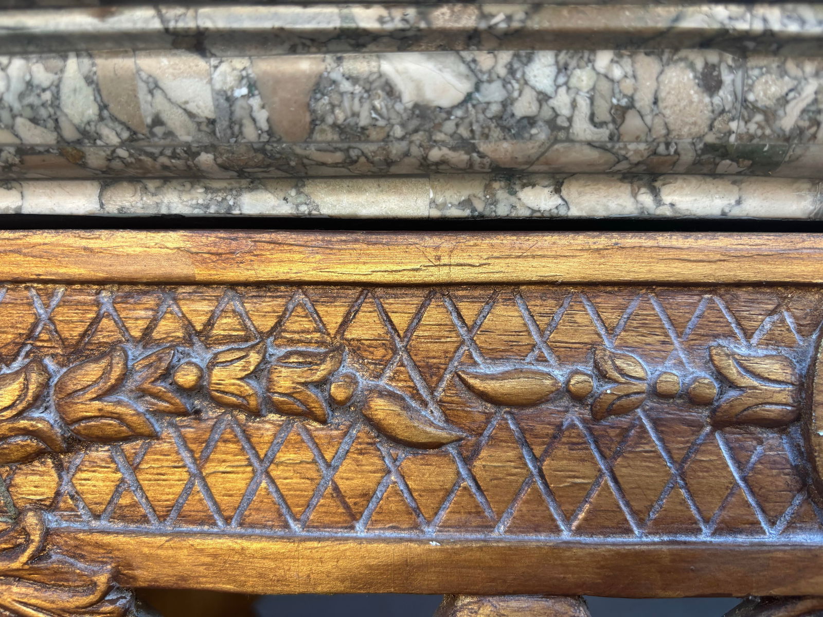 Late 19th Century Louis XIV-style Gilded Wood and Grey Marble Top With King's Faces Carved Console - 5