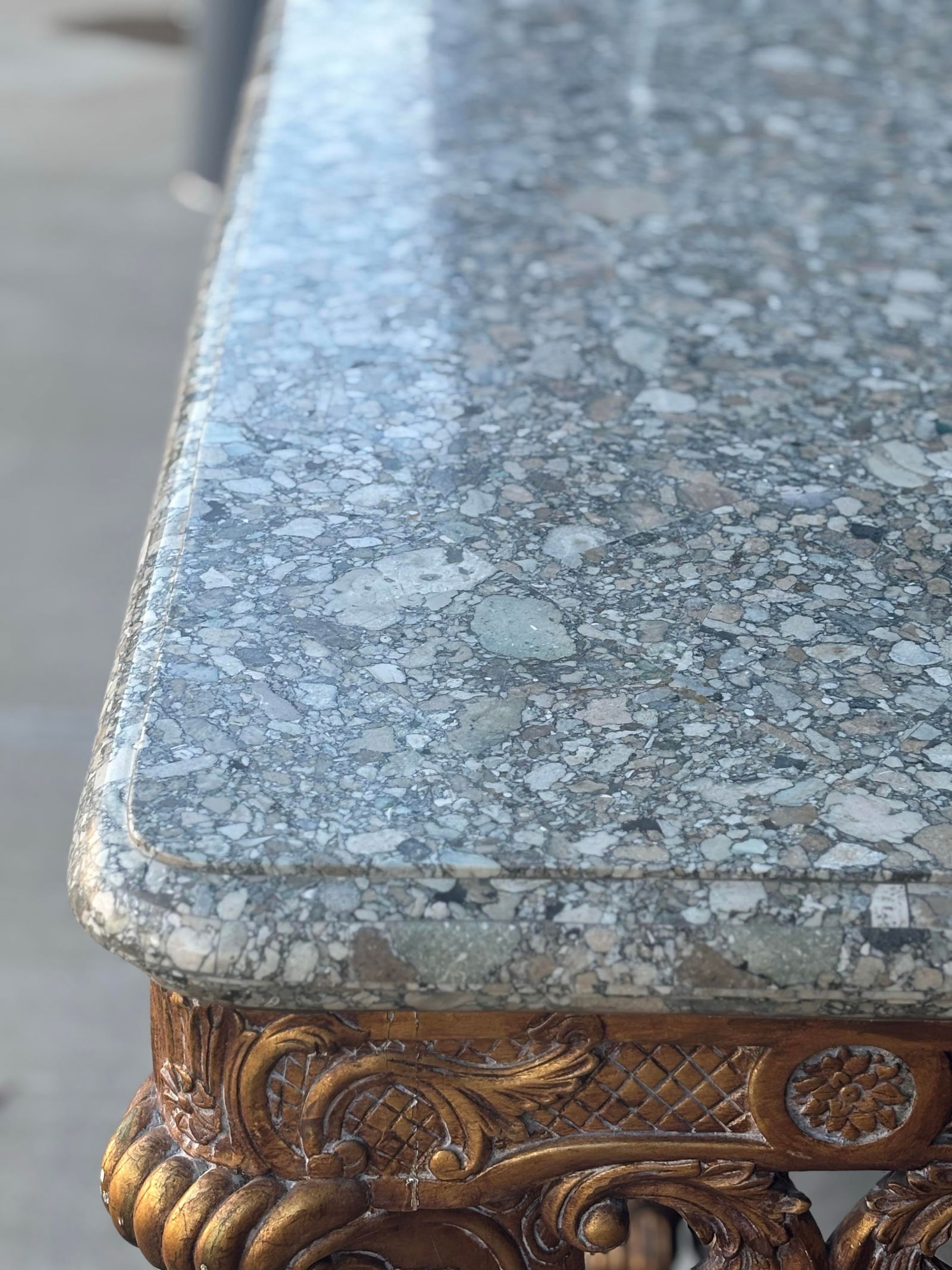 Late 19th Century Louis XIV-style Gilded Wood and Grey Marble Top With King's Faces Carved Console - 8
