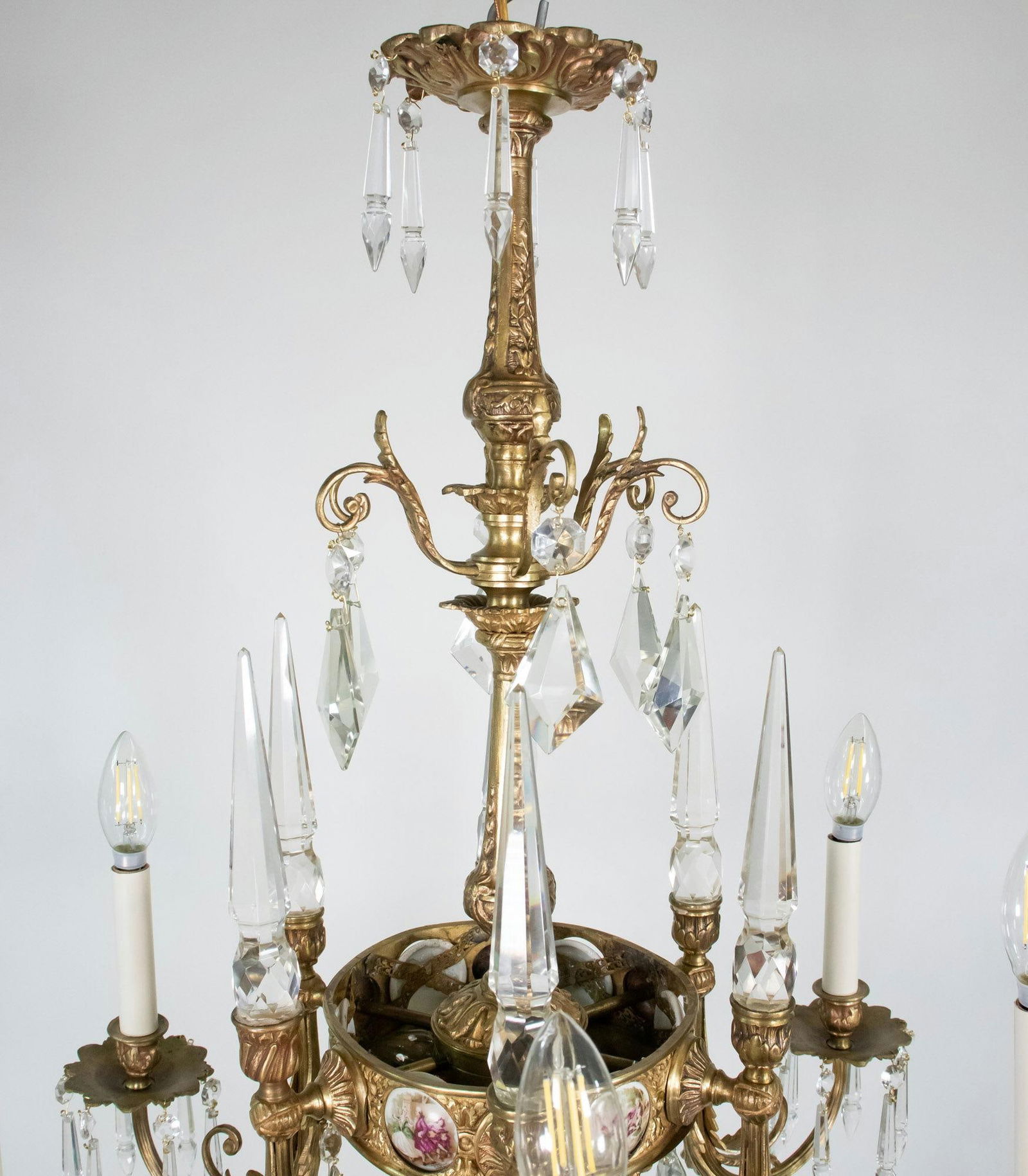 Early 20th Century French Rococo Revival Six Arm Gilt Bronze and Crystal Chandelier With Porcelain P - 5