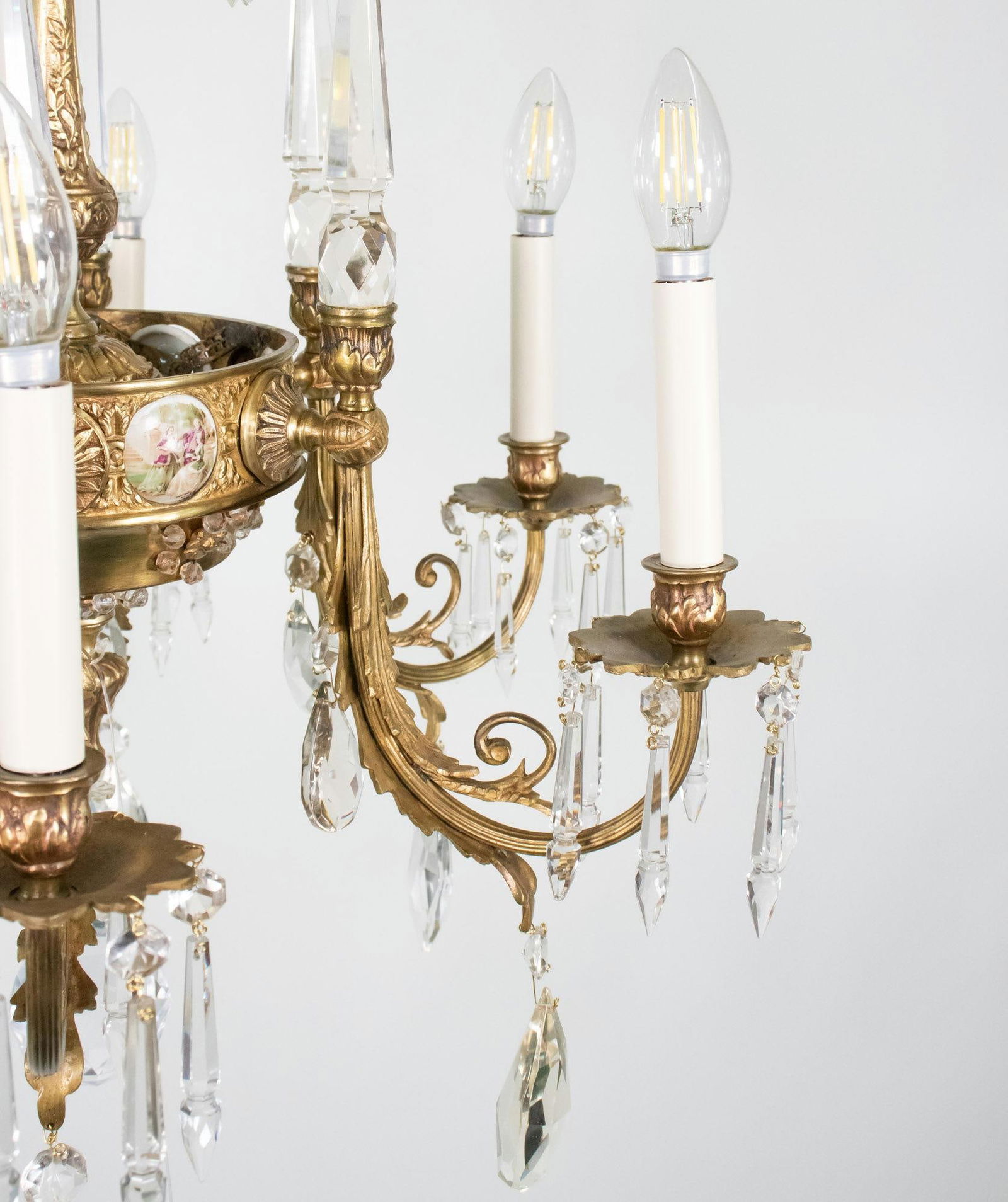 Early 20th Century French Rococo Revival Six Arm Gilt Bronze and Crystal Chandelier With Porcelain P - 7