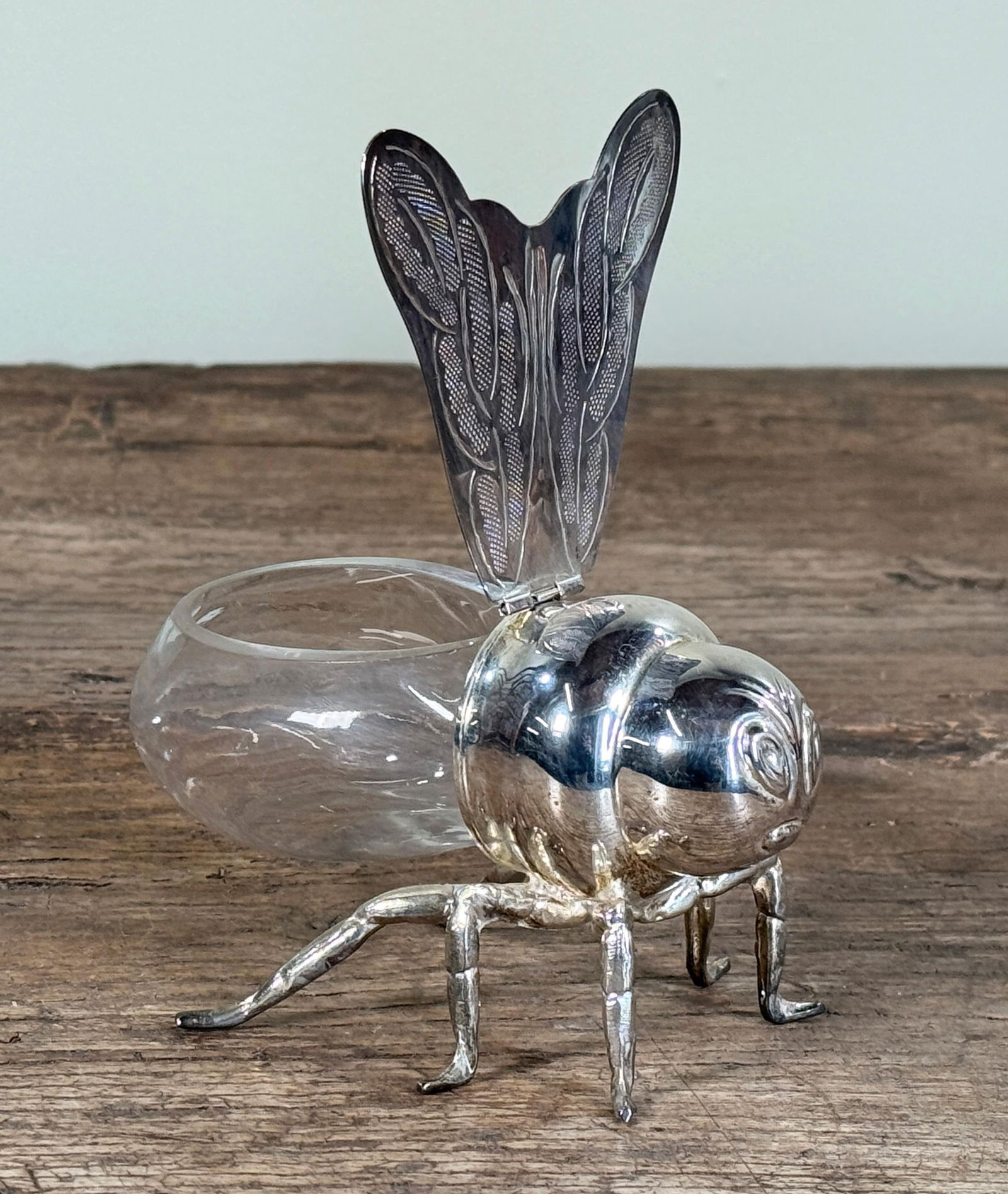 Godinger Silverplate Bee Trinket Box With Glass Body Hinged Wings - 3