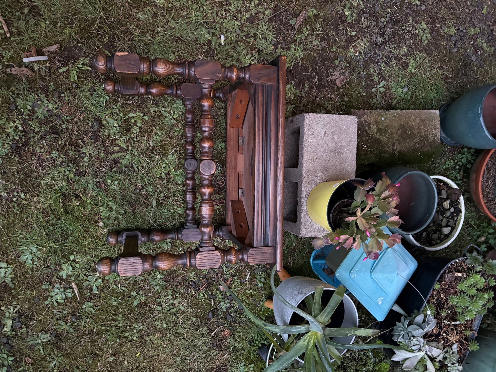 Late 19th Century Rustic Farmhouse Milking Stool - 6