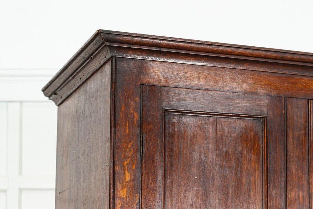 Large Georgian English Oak Linen Press Cupboard, 1820s - 10
