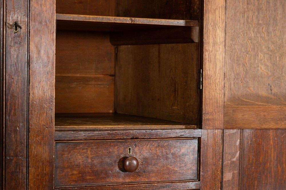 Large Georgian English Oak Linen Press Cupboard, 1820s - 12