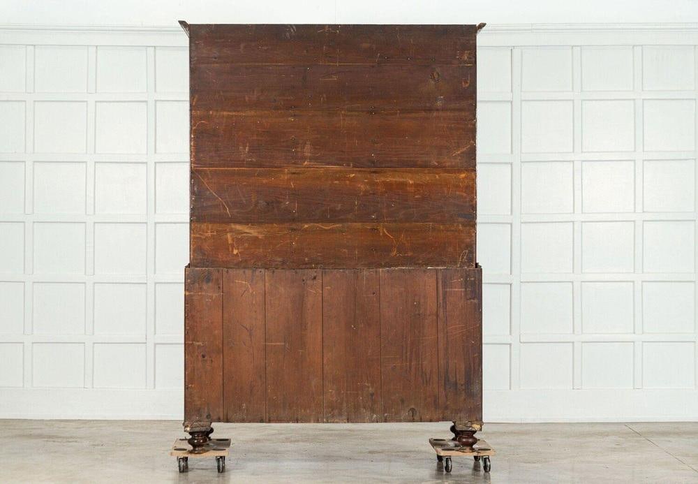 Large Georgian English Oak Linen Press Cupboard, 1820s - 14
