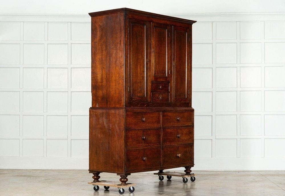 Large Georgian English Oak Linen Press Cupboard, 1820s - 3