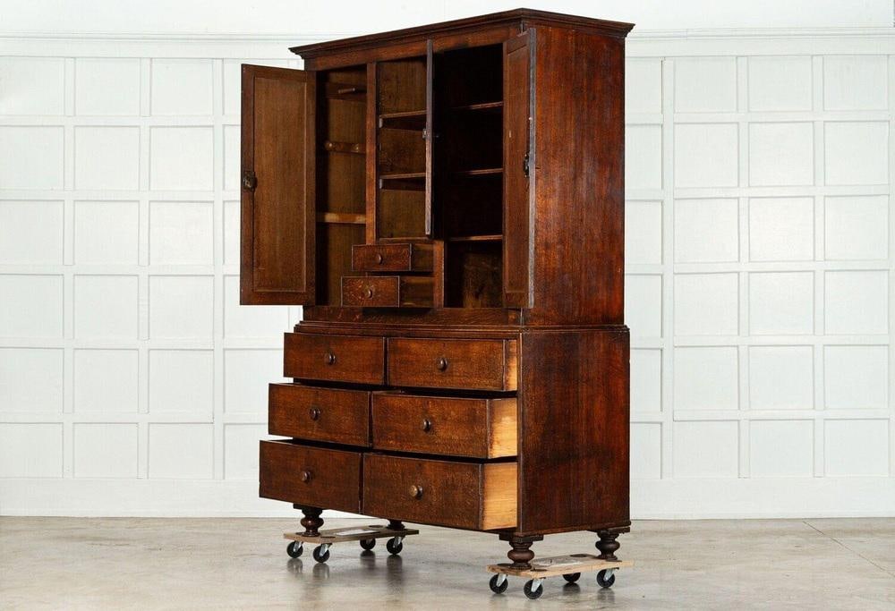 Large Georgian English Oak Linen Press Cupboard, 1820s - 5