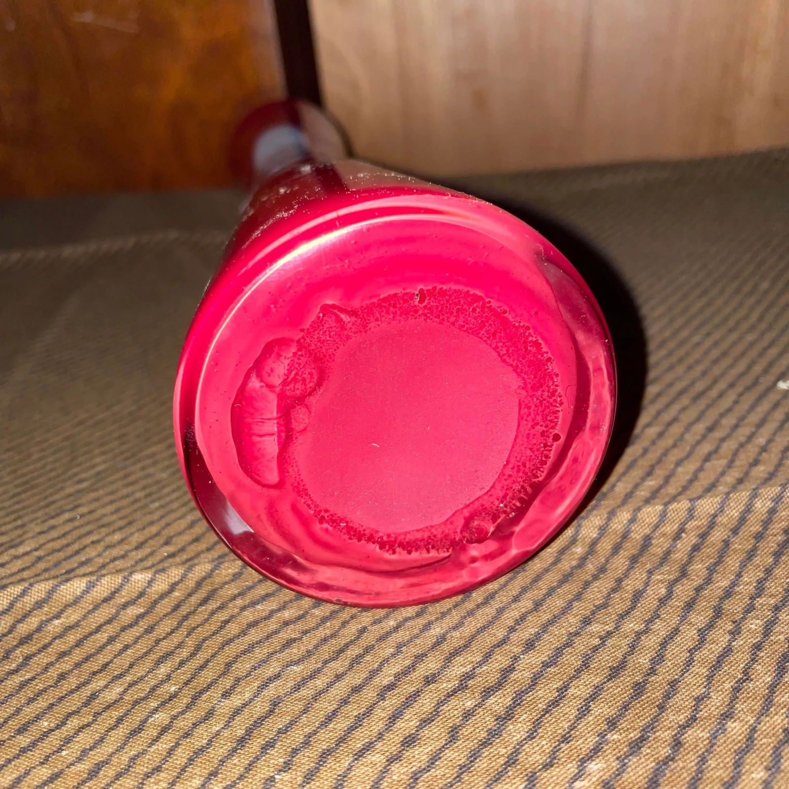 Mid Century Modern Red and White Pop Art Studio Vase - 4