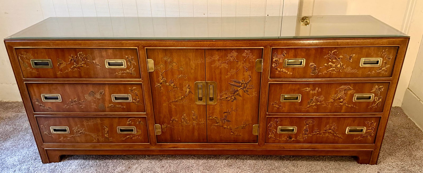 Vintage Chinoiserie Drexel Heritage Dresser. - 2