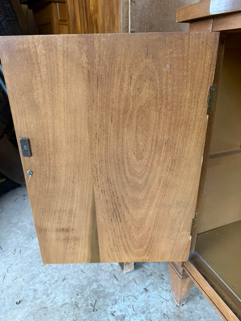 1960's China Cabinet Fruitwood Italian Neoclassical in the Style of Bernhardt - 10