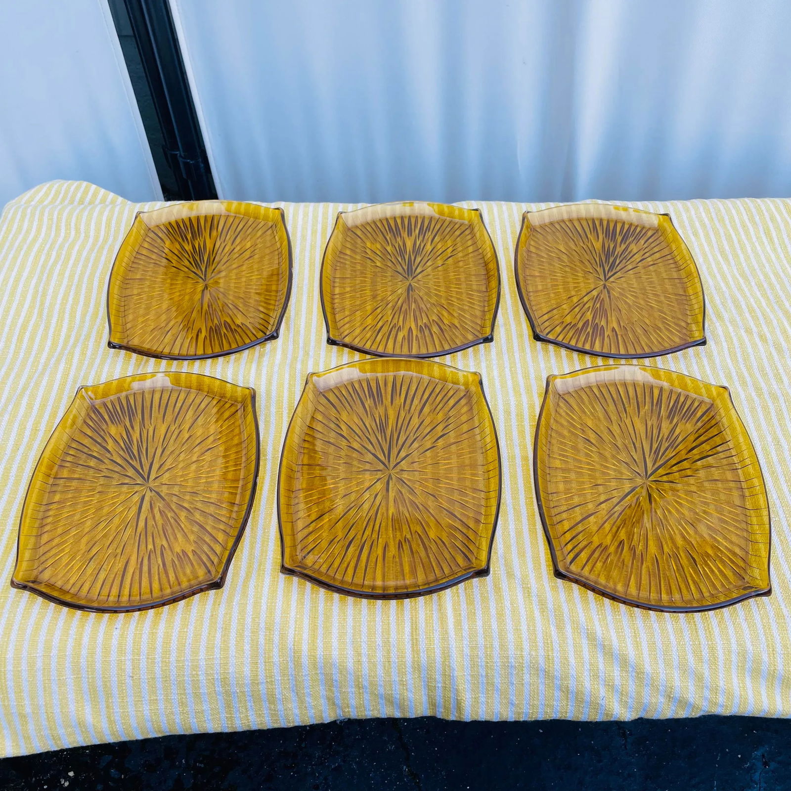 Mid Century Modern Gold Starburst Plastic Drink Trays- Set of 6 - 3