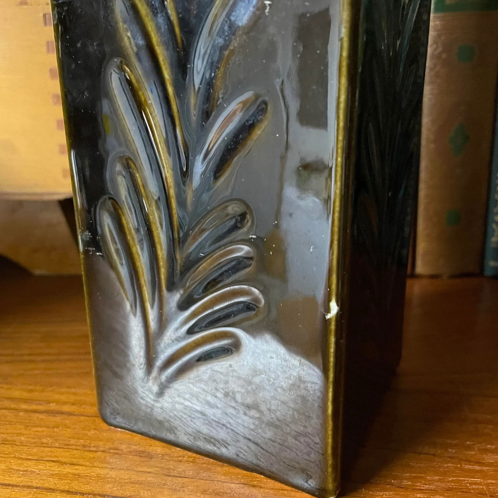 1970s Hull Tall Green Drip Glaze Vase - 7